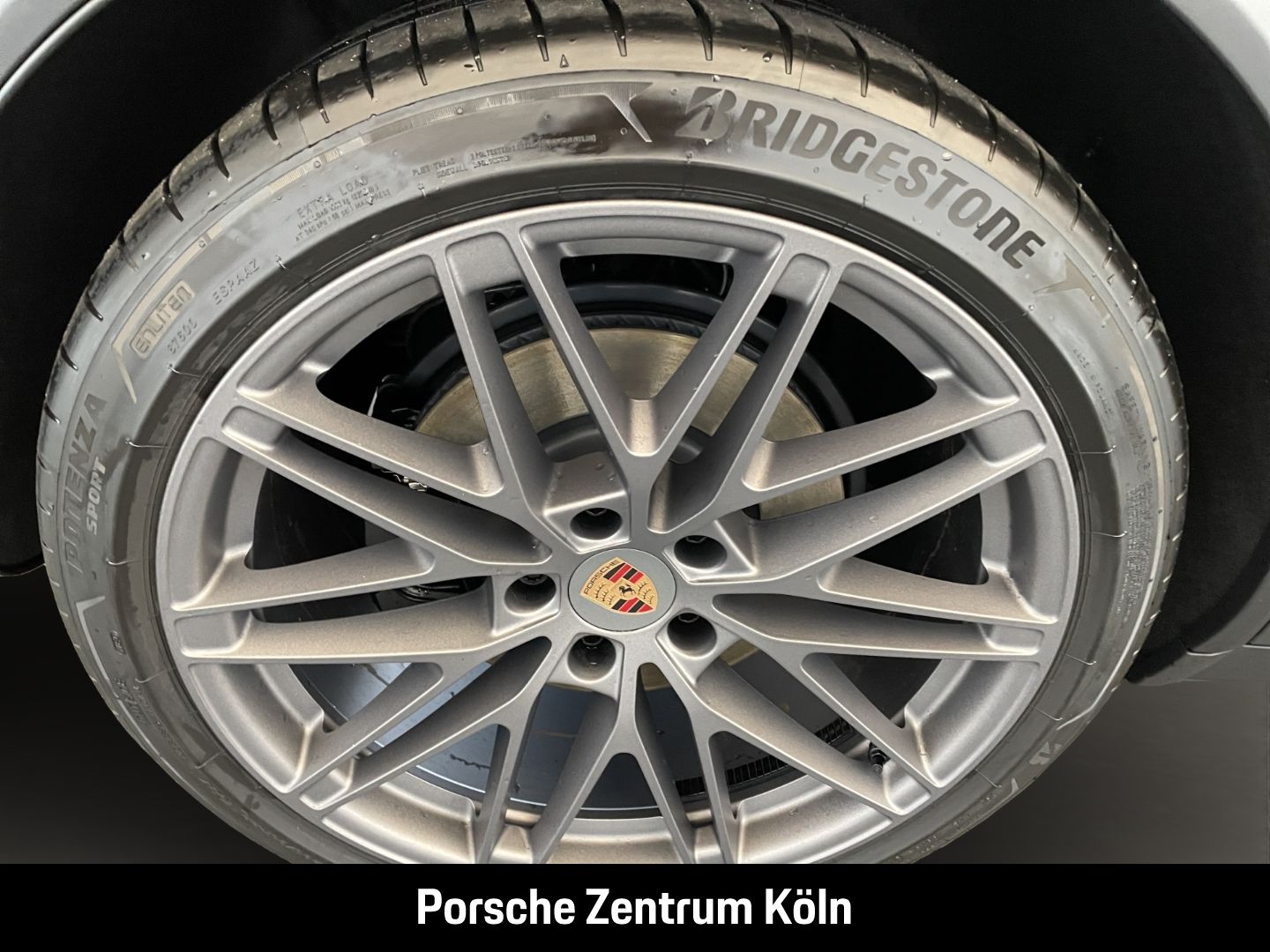 Porsche Macan BOSE Luftfederung 22-Zoll Panoramadach