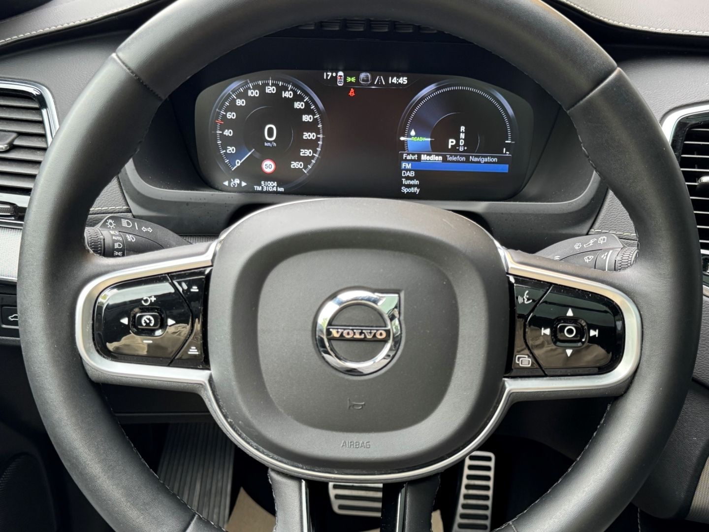 Volvo XC90 R Design Edition Recharge AWD - Samsaru's Car Outlet