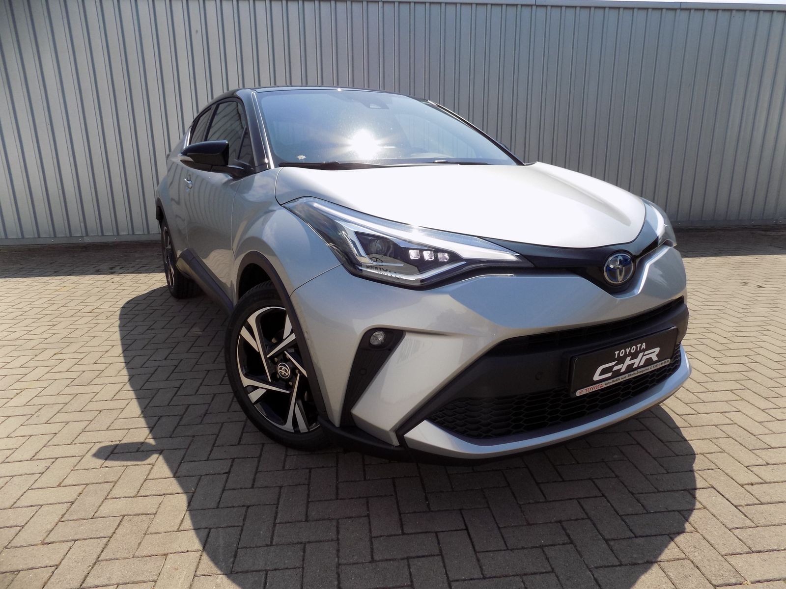 Toyota C-HR Hybrid Team - Samsaru's Car Outlet