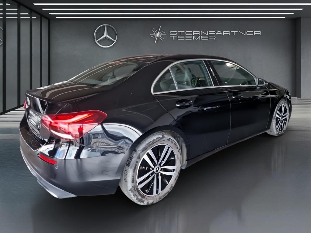 Mercedes-Benz A 200 Limousine - Samsaru's Car Outlet