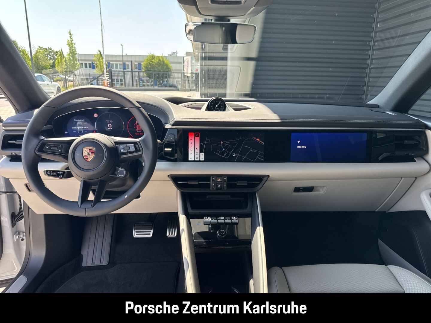 Porsche Macan 4S BOSE Panoramadach Rückfahrkamera LED
