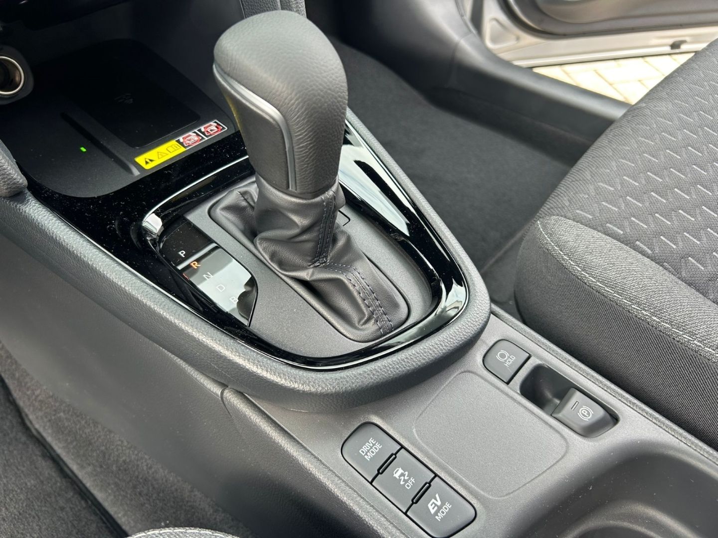 Toyota Yaris Cross Teamplayer 1.5l Hybrid Navi LED SHZ
