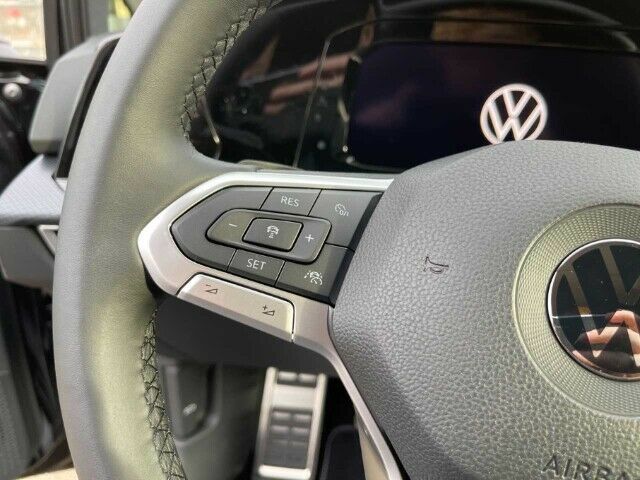 Volkswagen Golf VIII United 1.5 eTSi DSG - Samsaru's Car Outlet