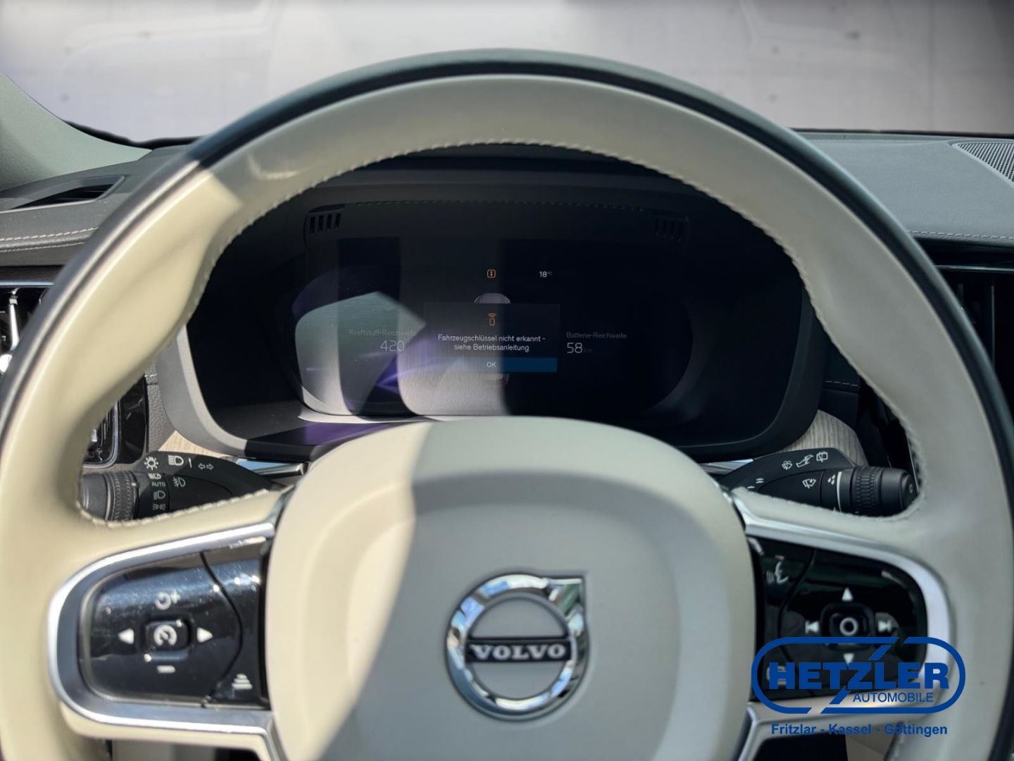 Volvo XC60 T8 AWD Ultimate Bright AHK Standheizung Mas