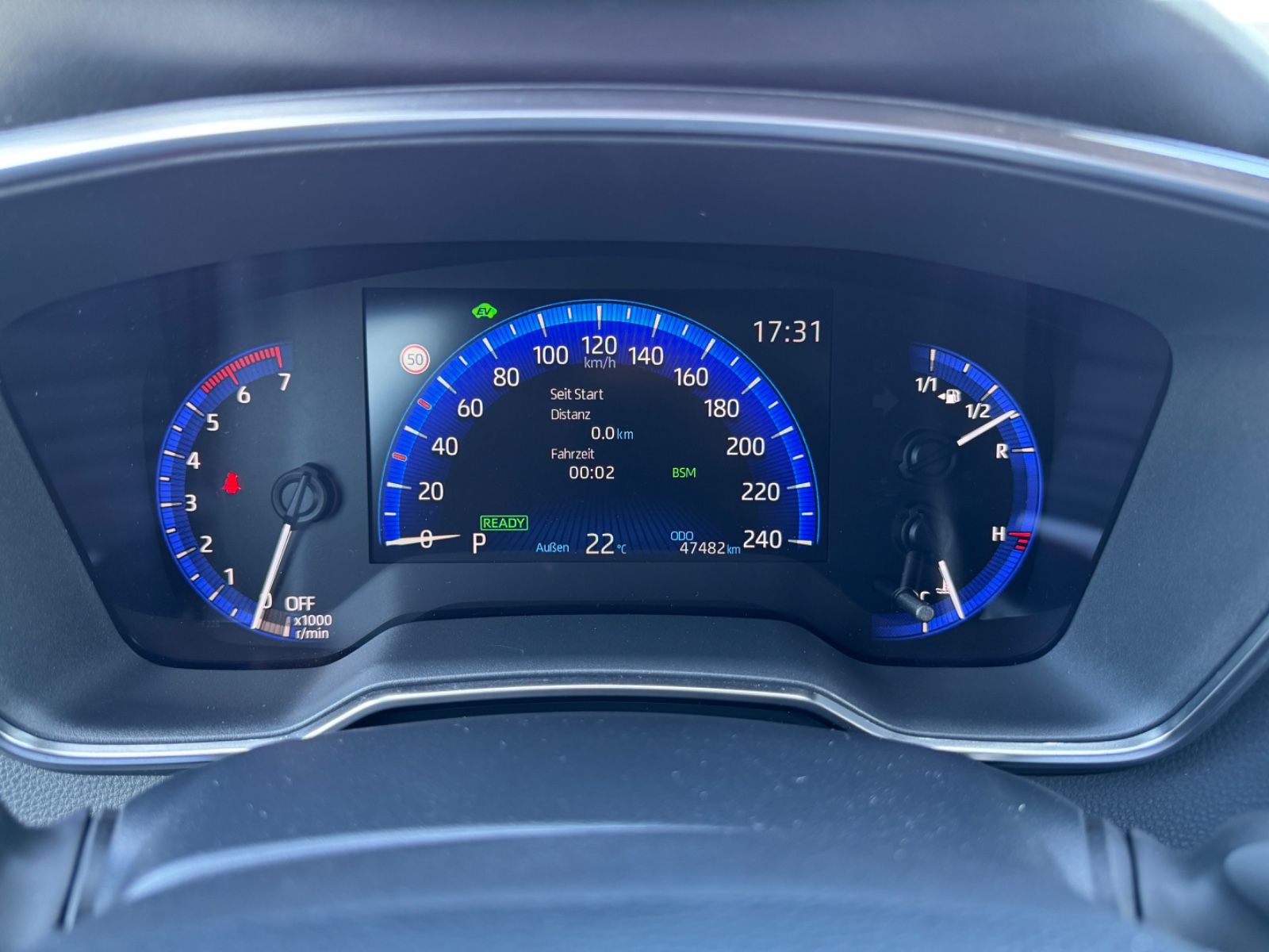 Toyota Corolla Hybrid - Samsaru's Car Outlet