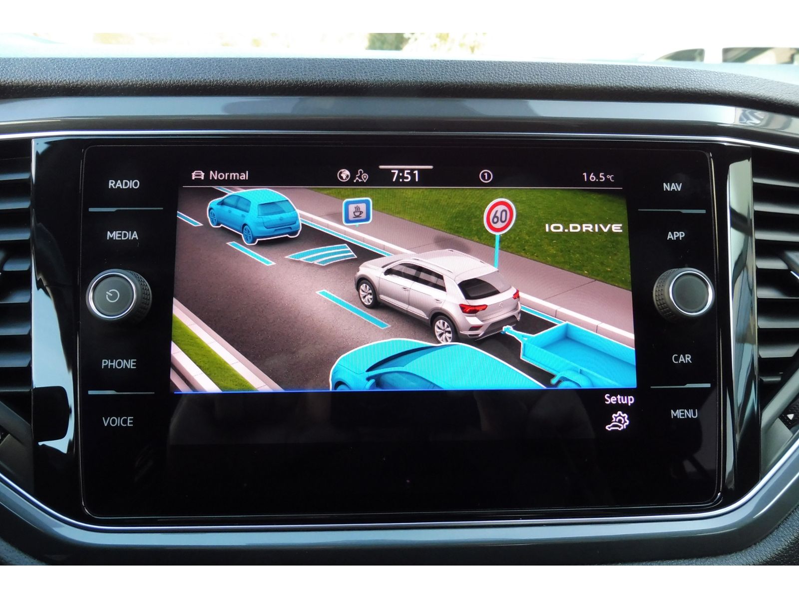 Volkswagen T-ROC Sport 1.5 TSI - Samsaru's Car Outlet