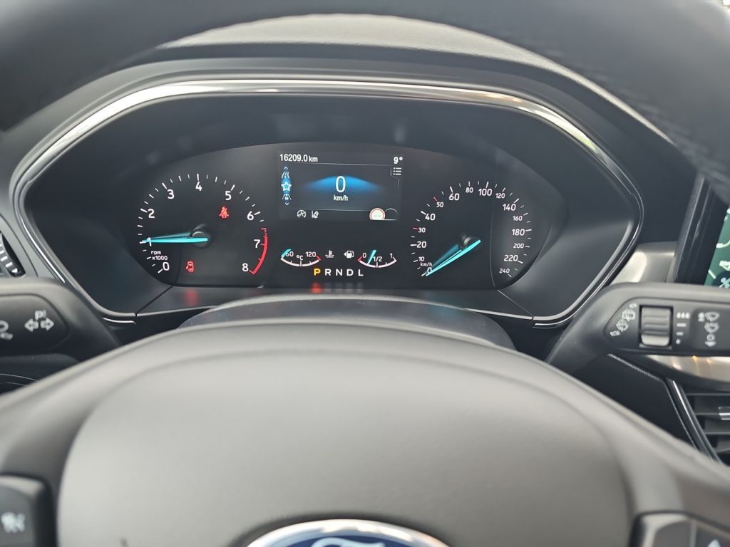 Ford Focus 1.0EcoBoost Hybrid Aut. TITANIUM Navi LED