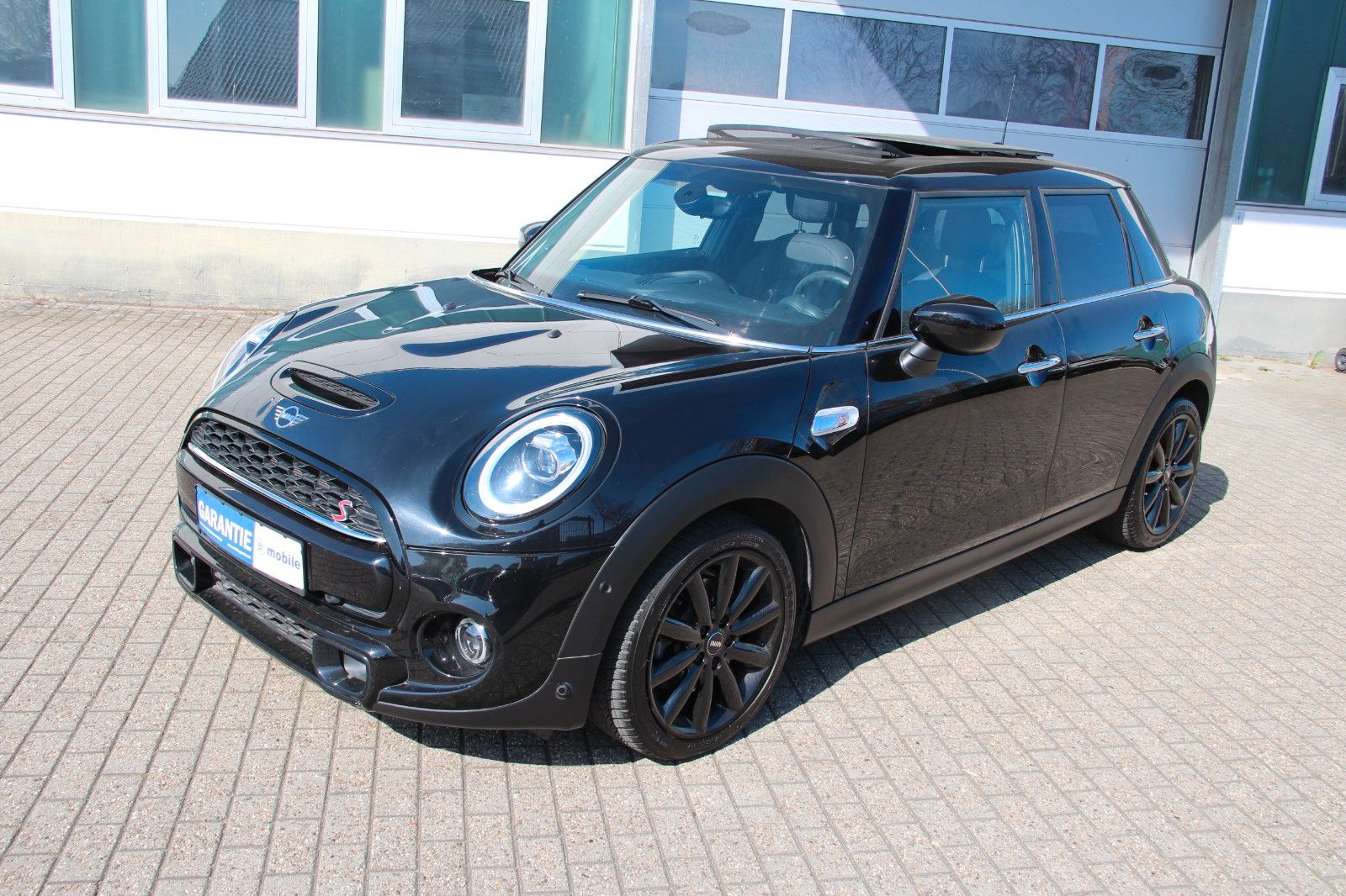 MINI Mini Cooper S Chili - Samsaru's Car Outlet