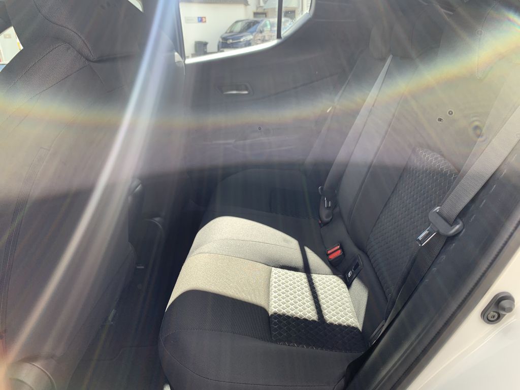 Toyota C-HR Hybrid Flow - Samsaru's Car Outlet