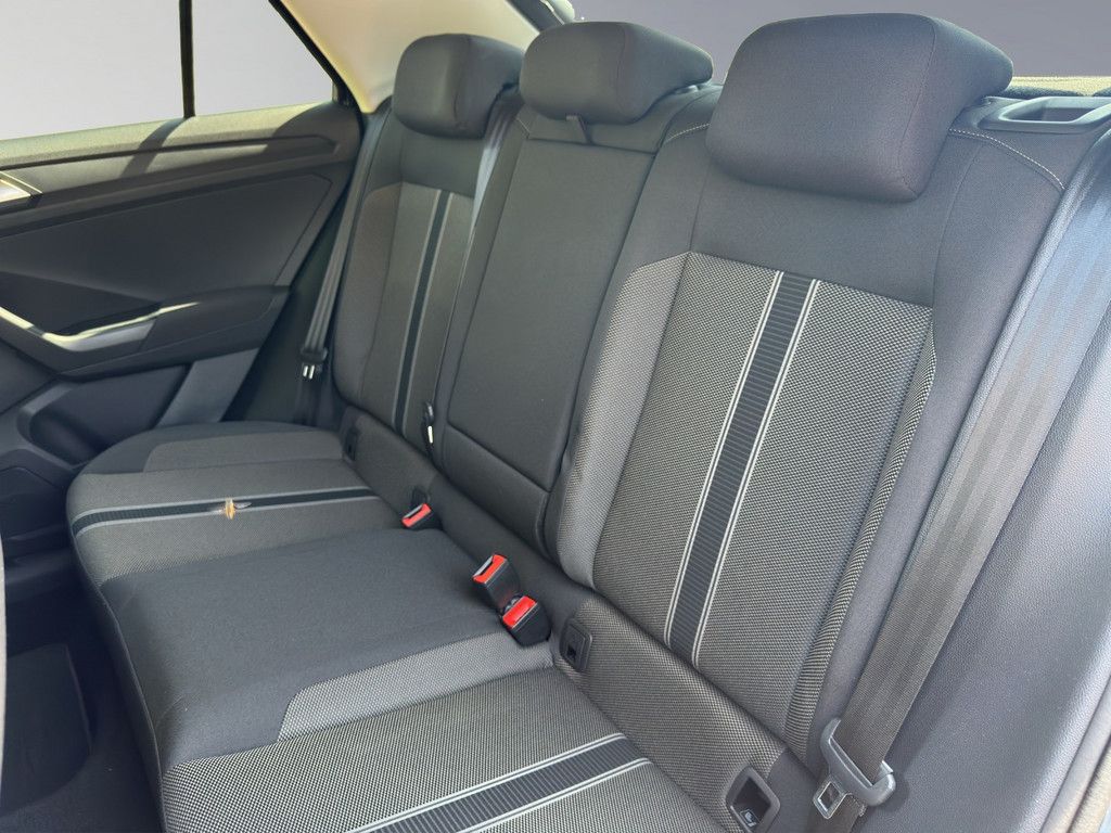 Volkswagen T-Roc 1.5 TSI Style DSG - Samsaru's Car Outlet