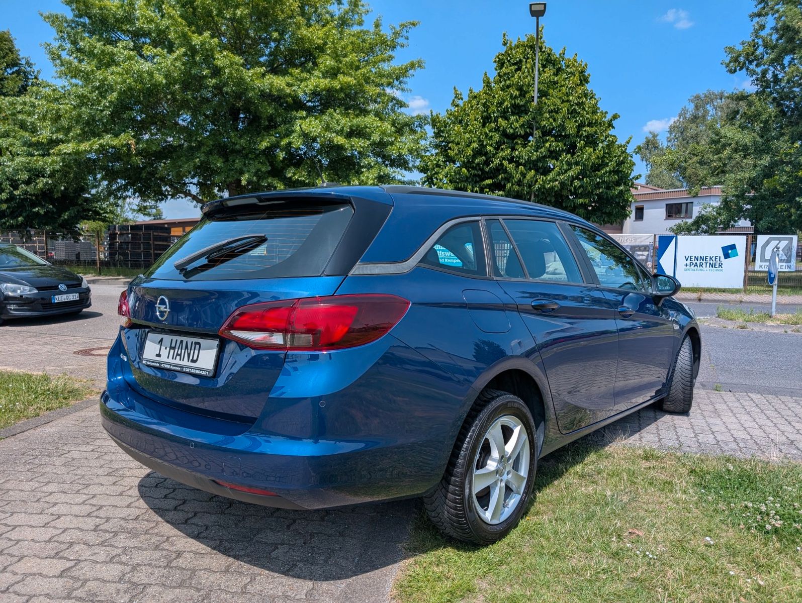 Opel Astra K Sports Tourer Business - Samsaru's Car Outlet