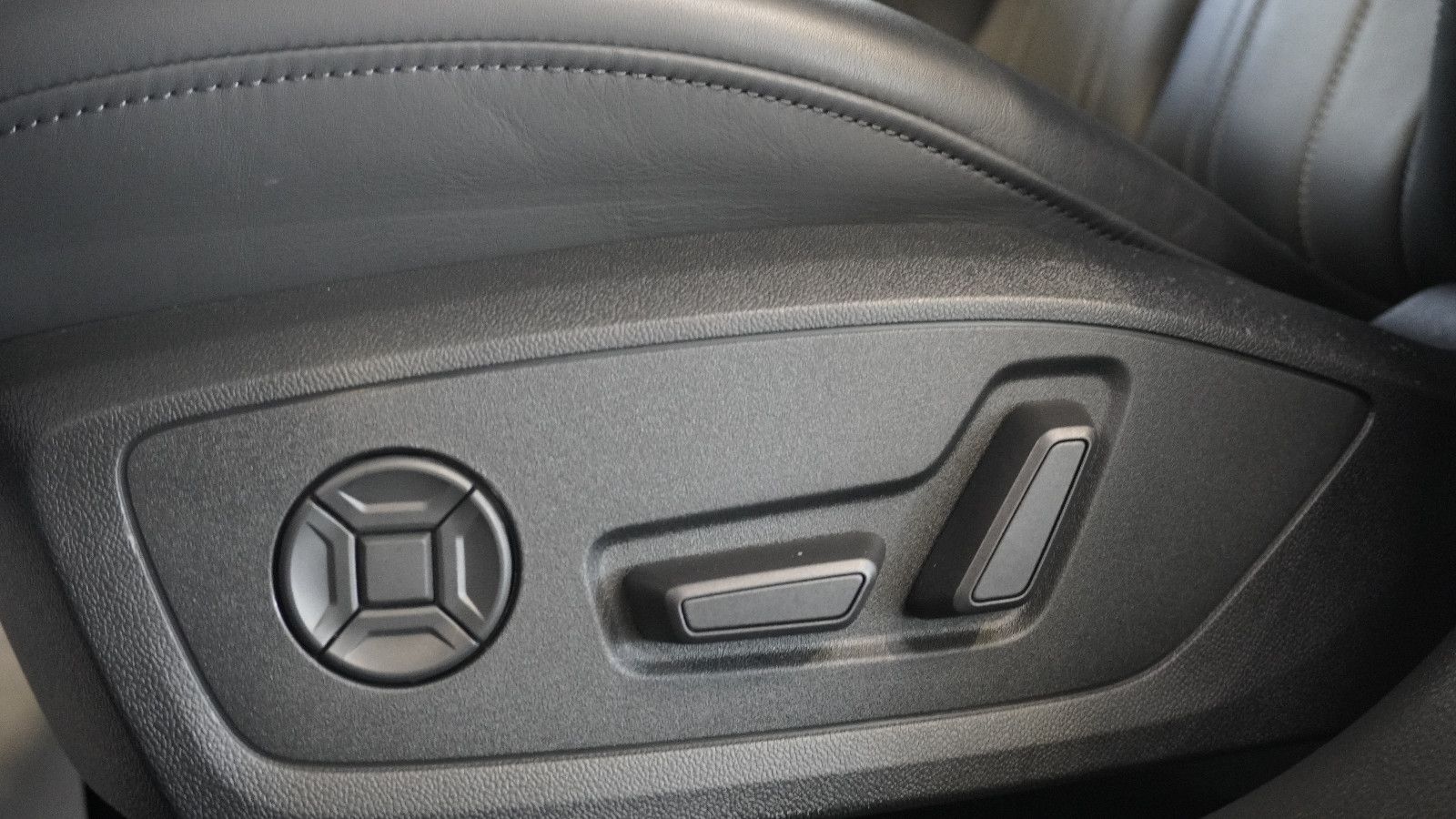 Audi A6 Avant 55 TFSI quattro - Samsaru's Car Outlet