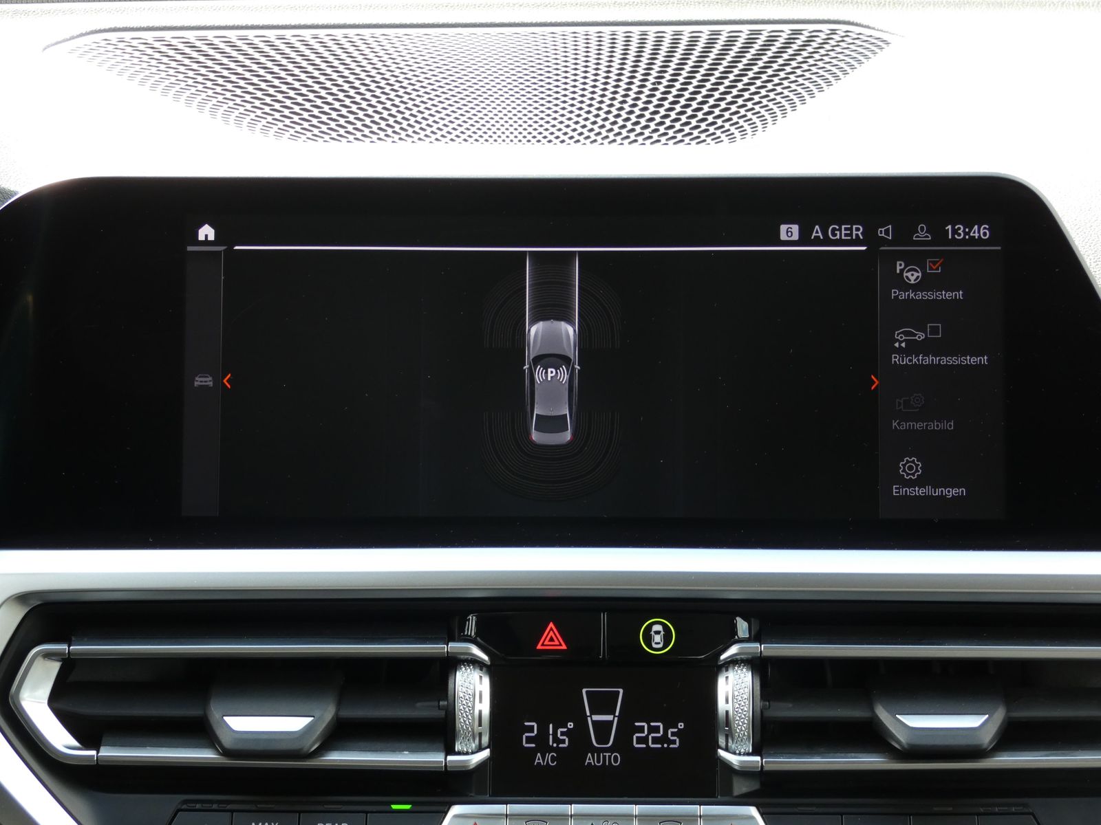 BMW 320i xDrive Limousine Sport Line HiFi DAB LED