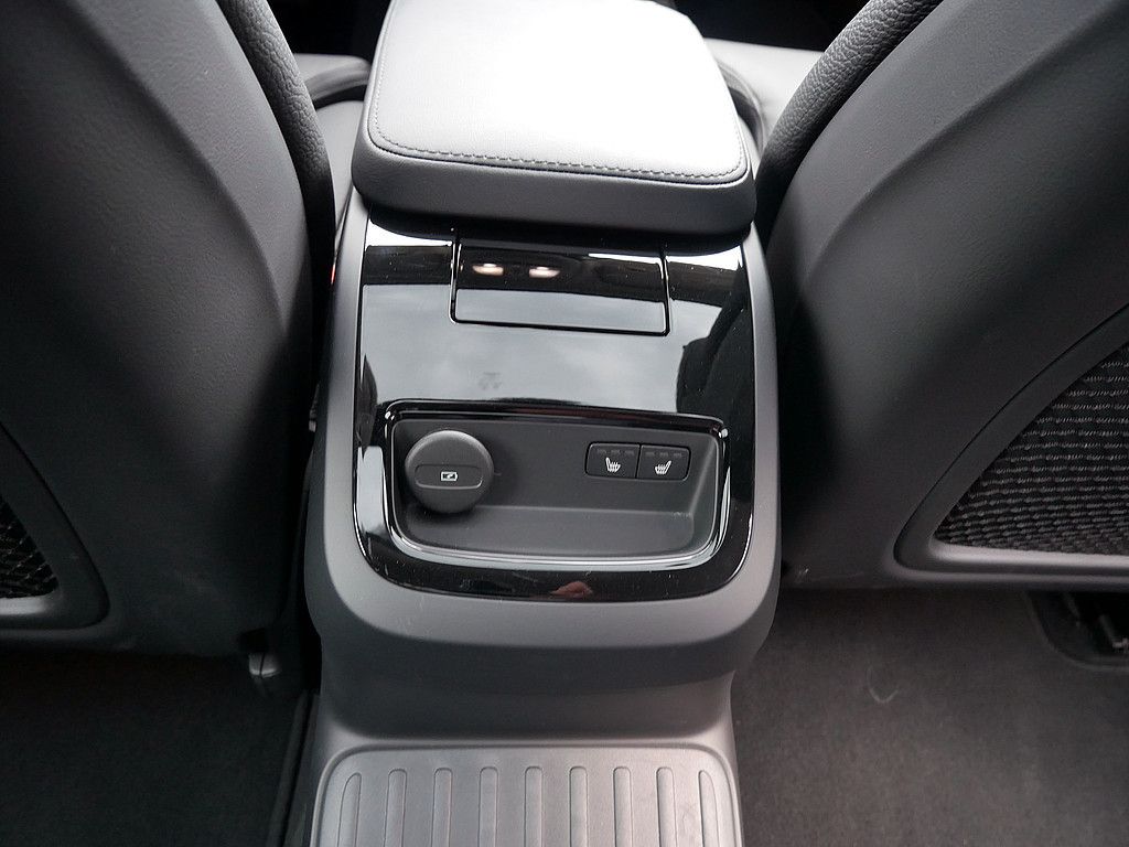 Volvo S60 T8 Twin Engine AWD Ultimate Dark Plug-InE6