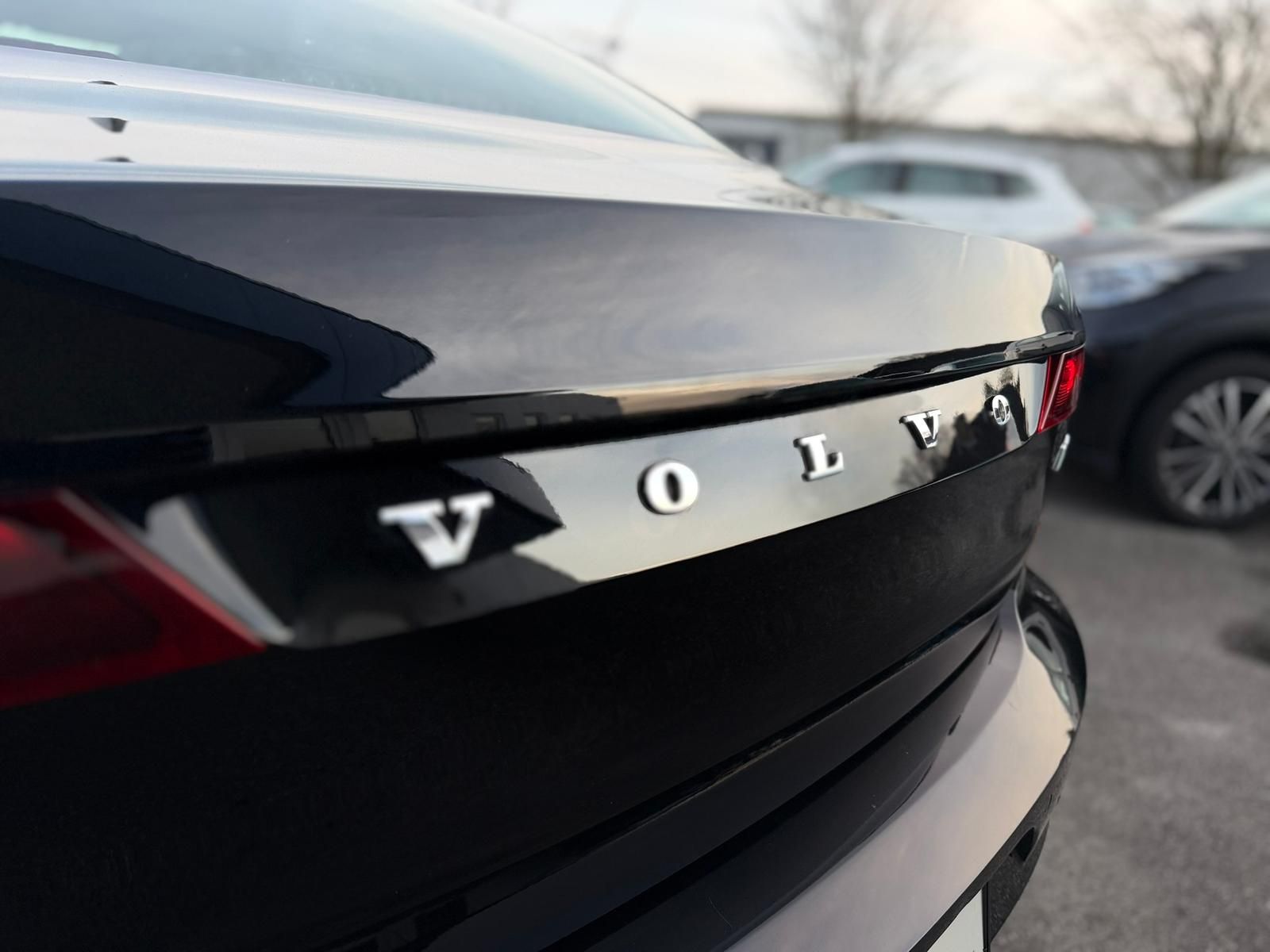 Volvo S90 2.0 D4 Momentum HeadUP 360° Schiebedach