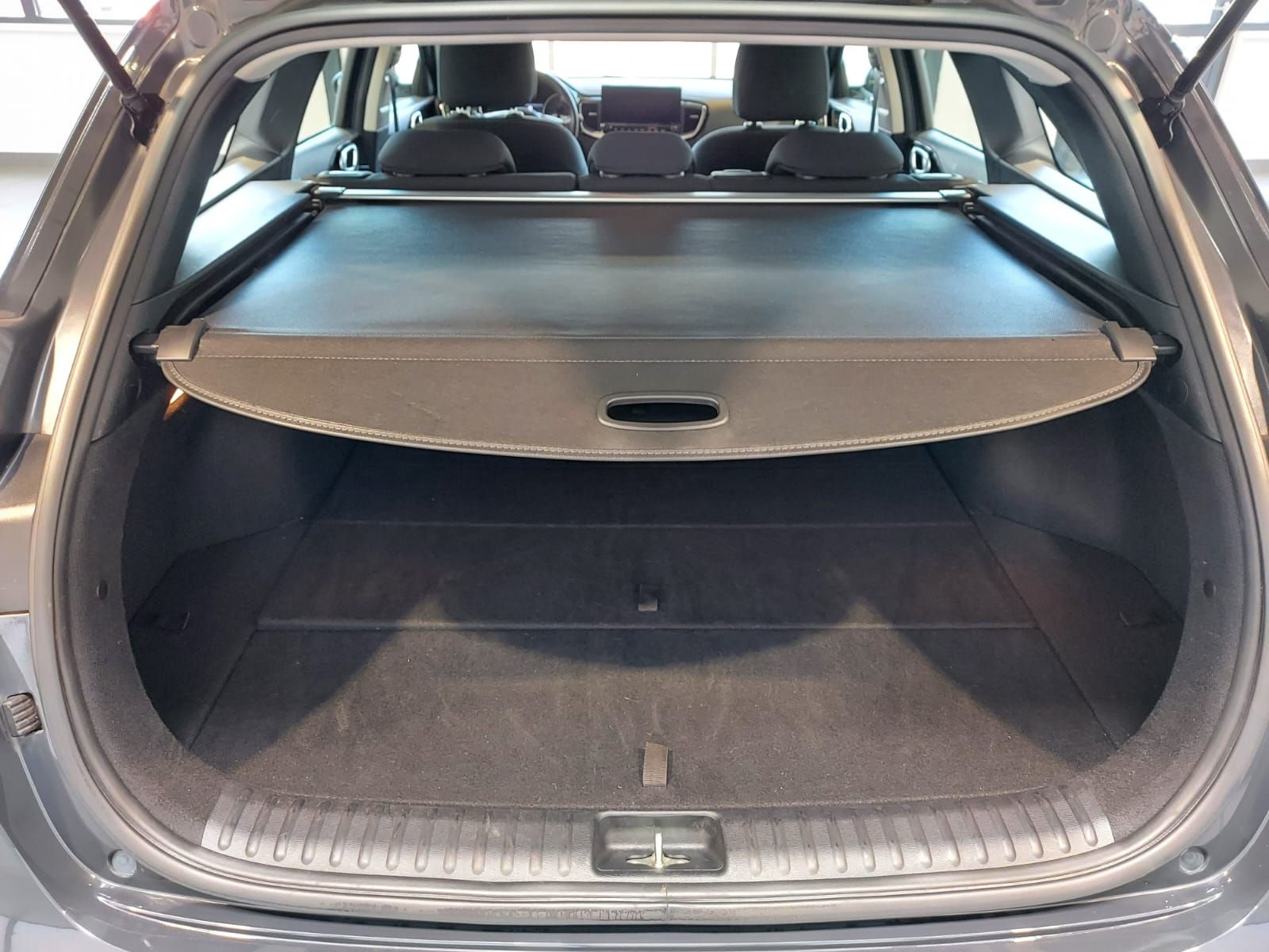 Kia Ceed 1.5 T-GDI Vision - Samsaru's Car Outlet