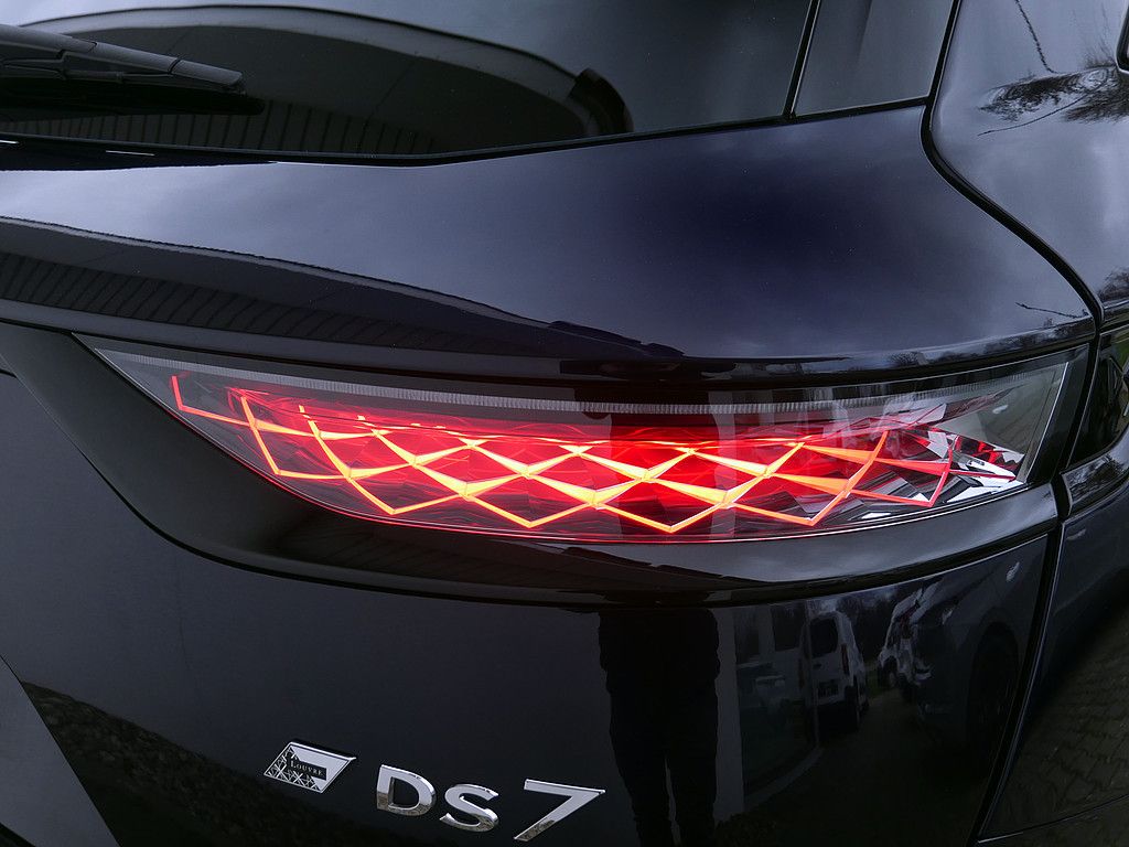 DS Automobiles DS 7 Crossback E-Tense Louvre 4x4 LED PANO 360°