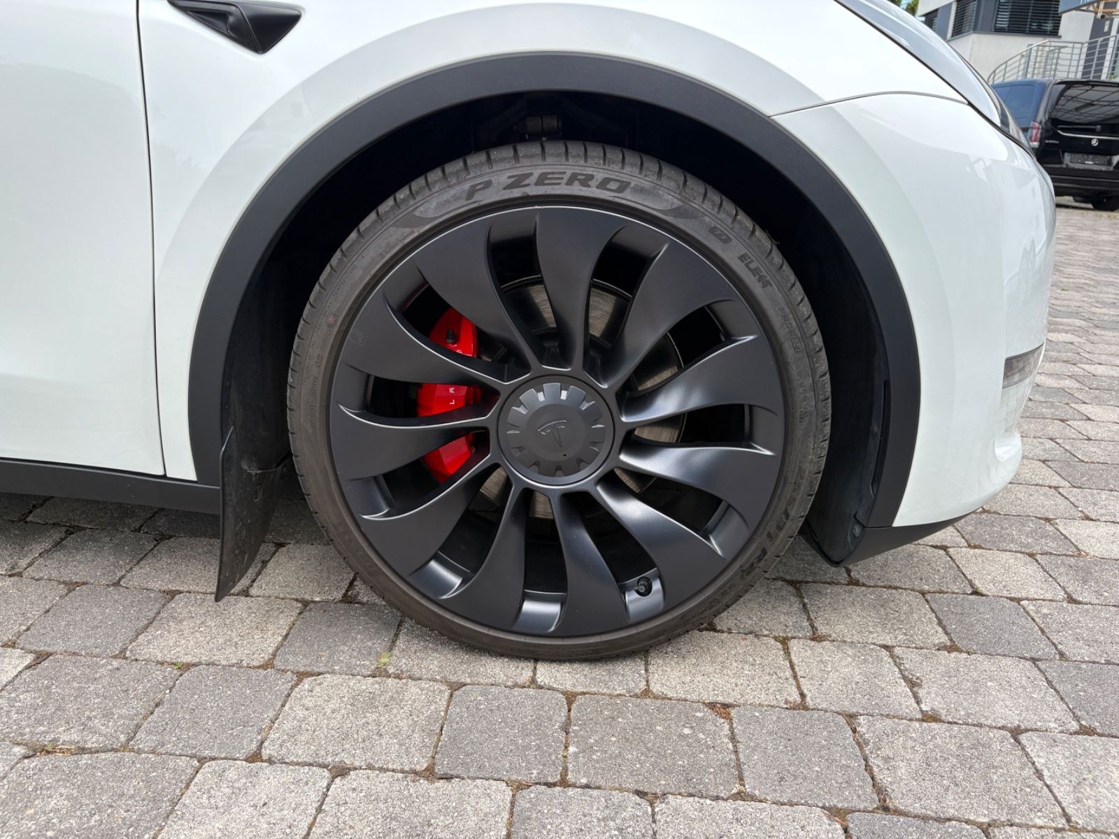 Tesla Model Y Performance Dual AWD