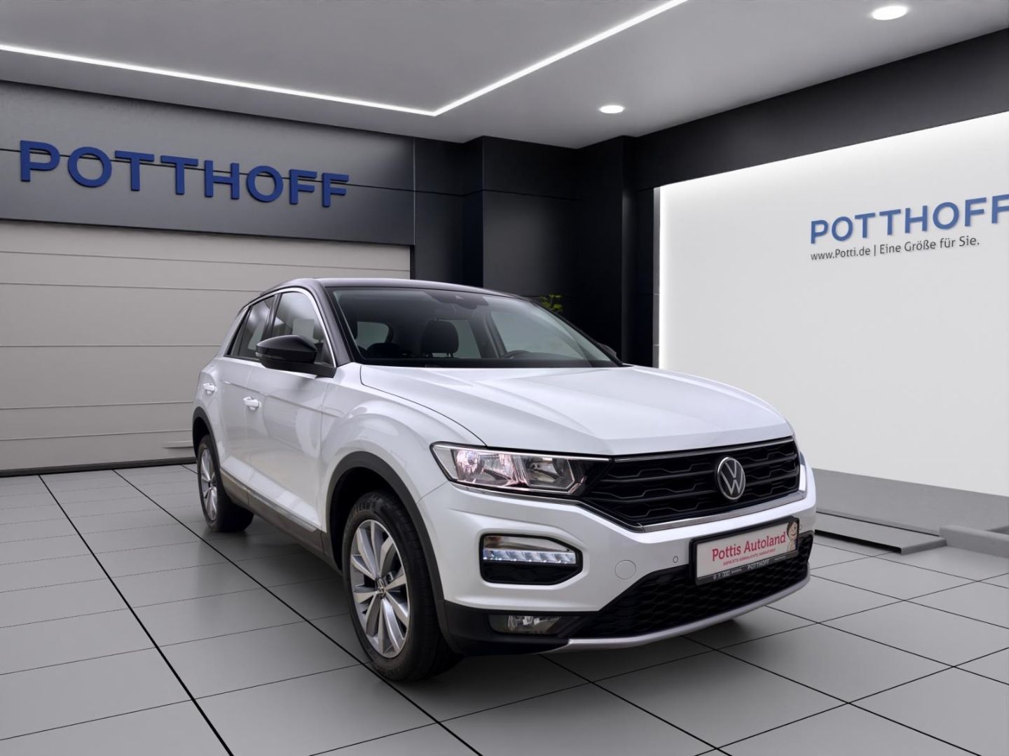 Volkswagen T-Roc 1.0 TSI STYLE - Samsaru's Car Outlet