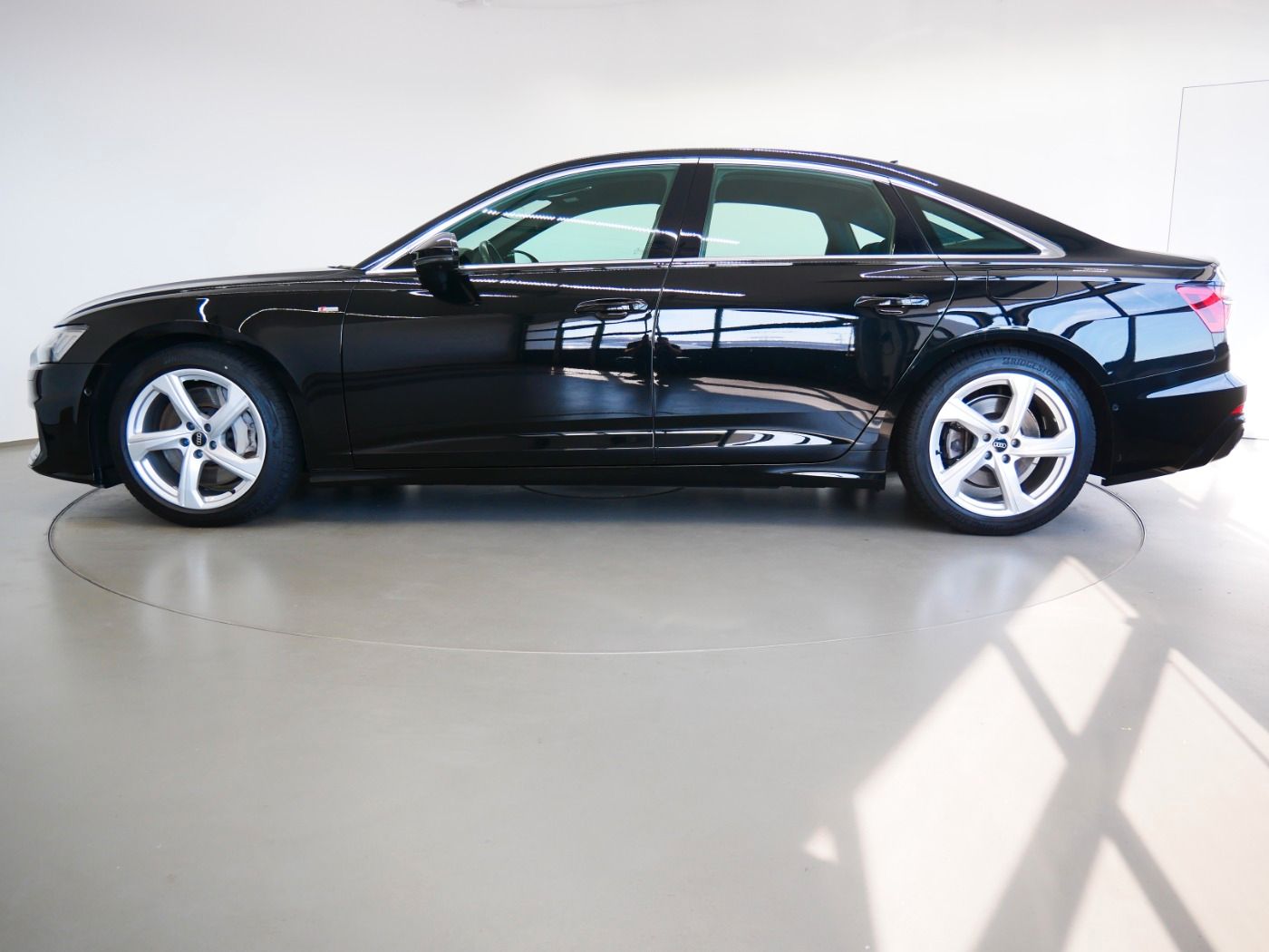 Audi A6 Limousine 50 TFSI e quattro S line - Samsaru's Car Outlet