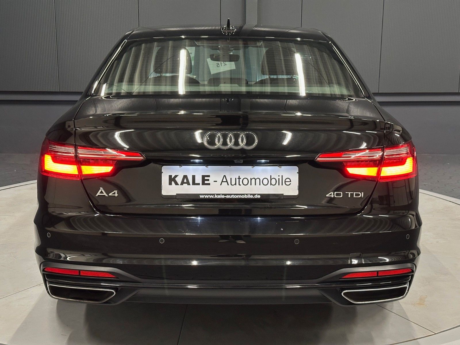 Audi A4 Lim. 40 TDI advanced - Samsaru's Car Outlet