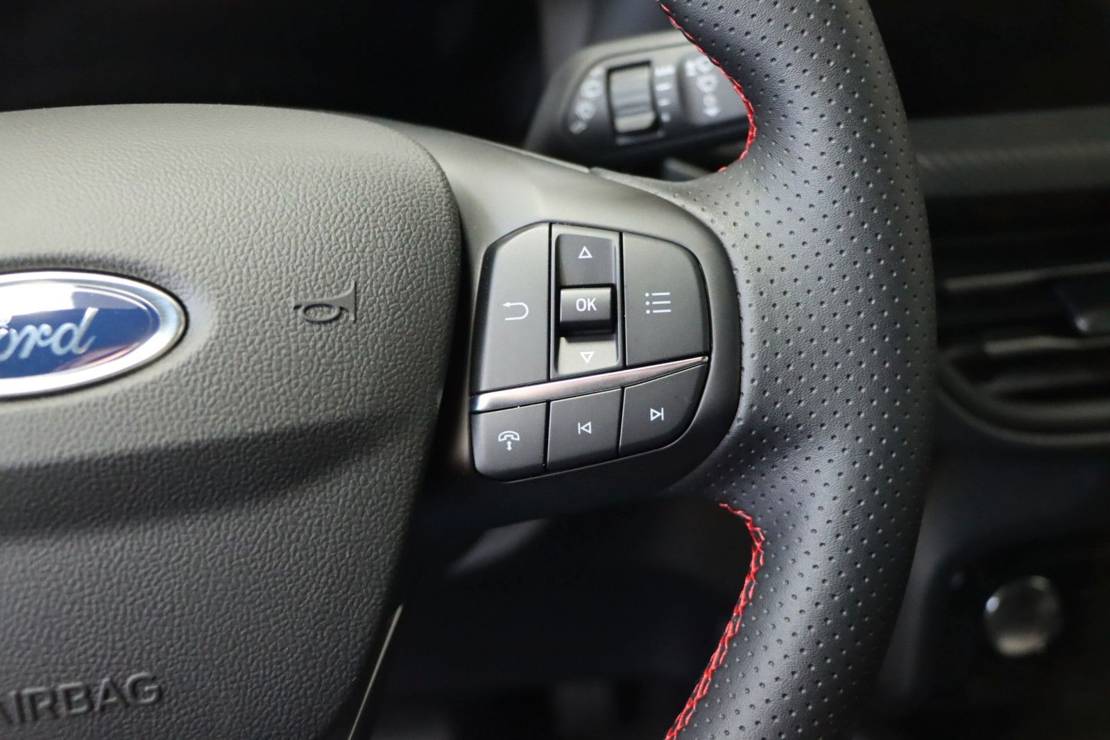 Ford Kuga ST-Line - Samsaru's Car Outlet