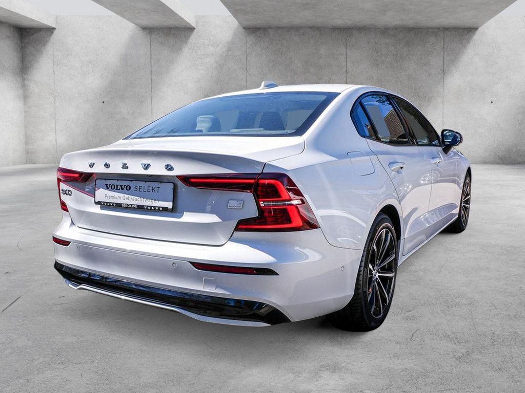 Volvo S60 T8 Ultimate Dark Recharge Plug-In Hybrid AWD