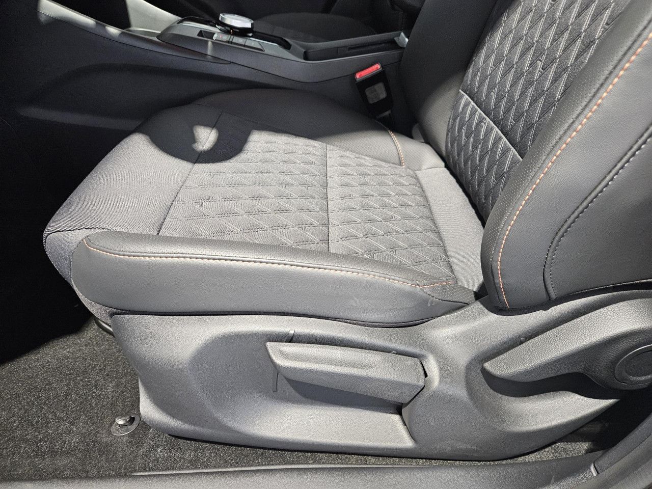 MG3 1.5 Hybrid+ Luxury Bluetooth Navi LED Klima