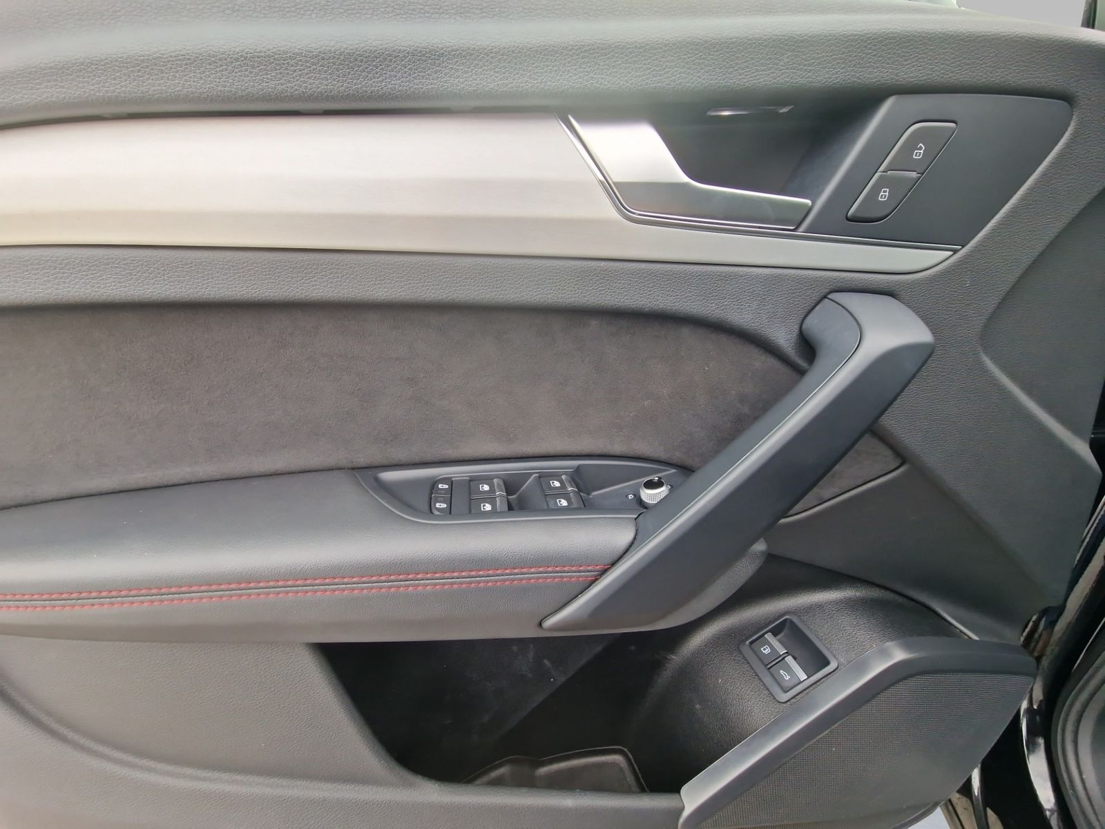 Audi Q5 55 TFSI e S line qu AHK MATRIX S-Sitze STHZG