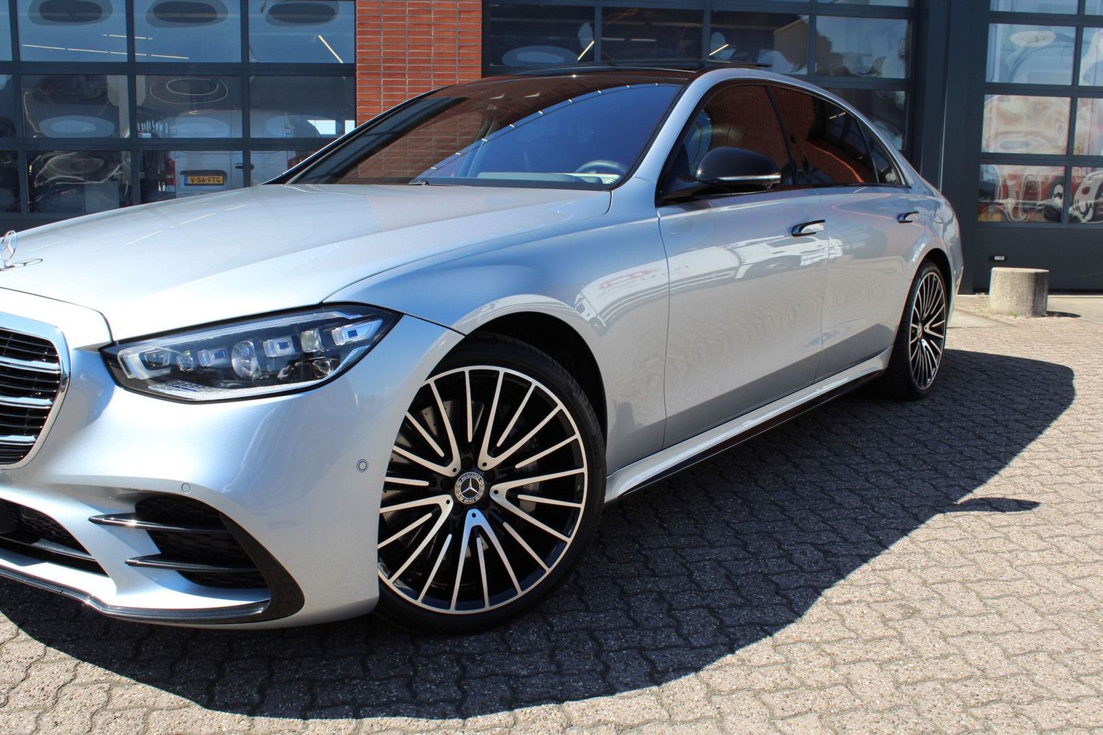 Mercedes-Benz S 580 S e Lang AMG Line - Samsaru's Car Outlet