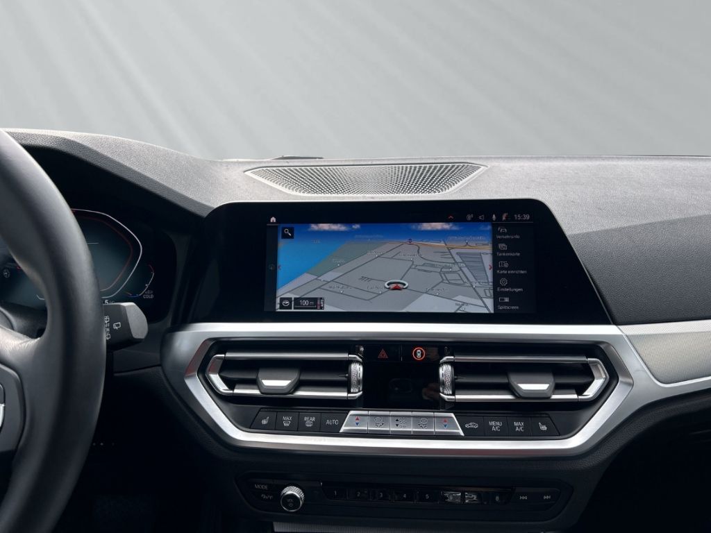 BMW 320 xDrive touring Sport Line - Samsaru's Car Outlet