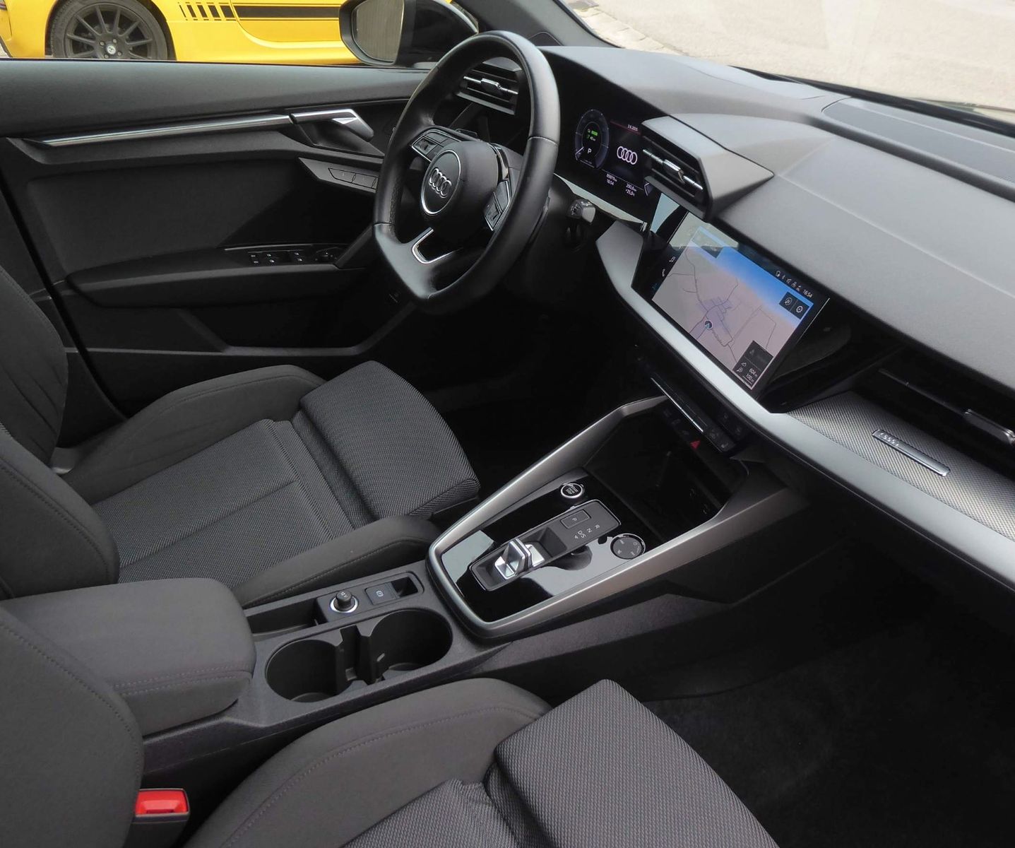 Audi A3 Sportback 45 TFSIe S-LINE/HEAD-UP/VIRTUAl/18"