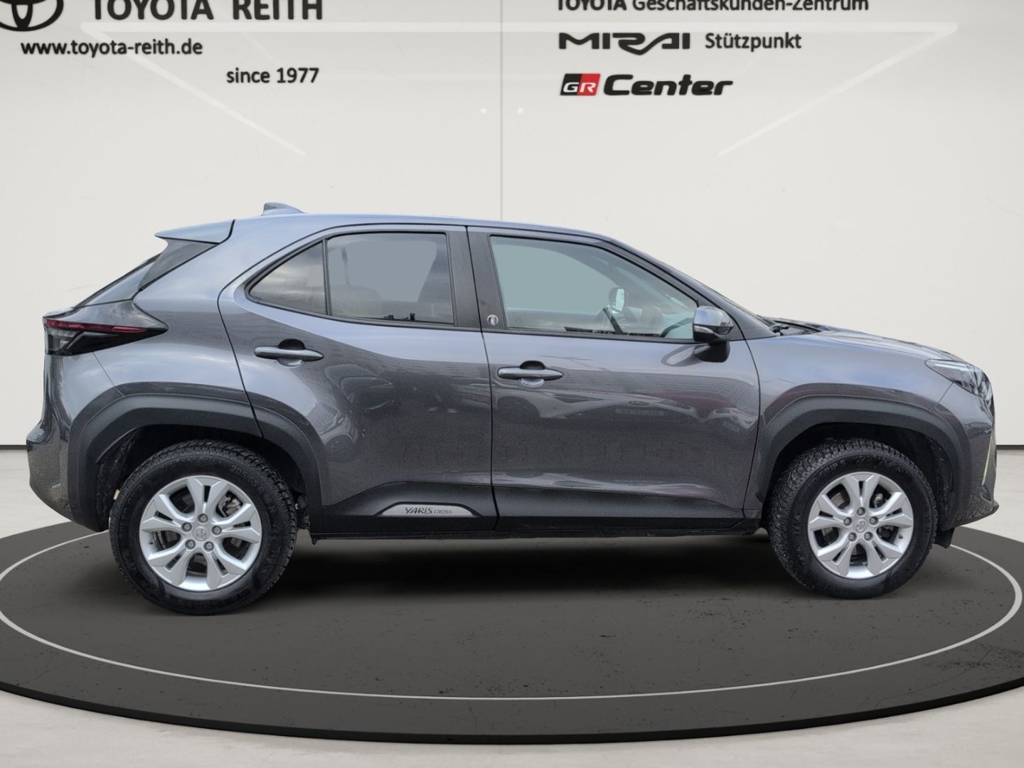 Toyota Yaris Cross Hybrid FWD Team Deutschland LED Appl