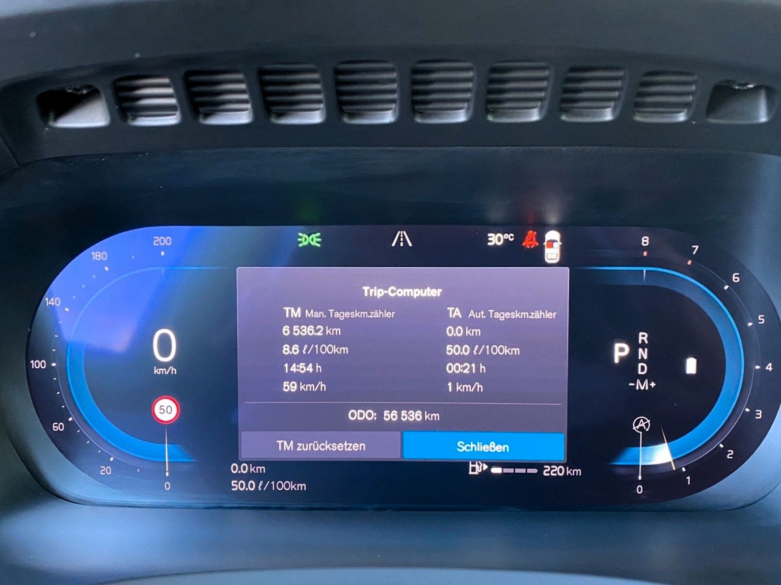 Volvo XC 90 B5 AWD CORE 7-SITZER-NAVI-KAMERA-LED