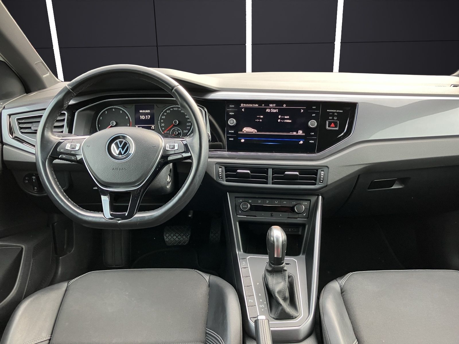 Volkswagen Polo TSI Highline DSG - Samsaru's Car Outlet
