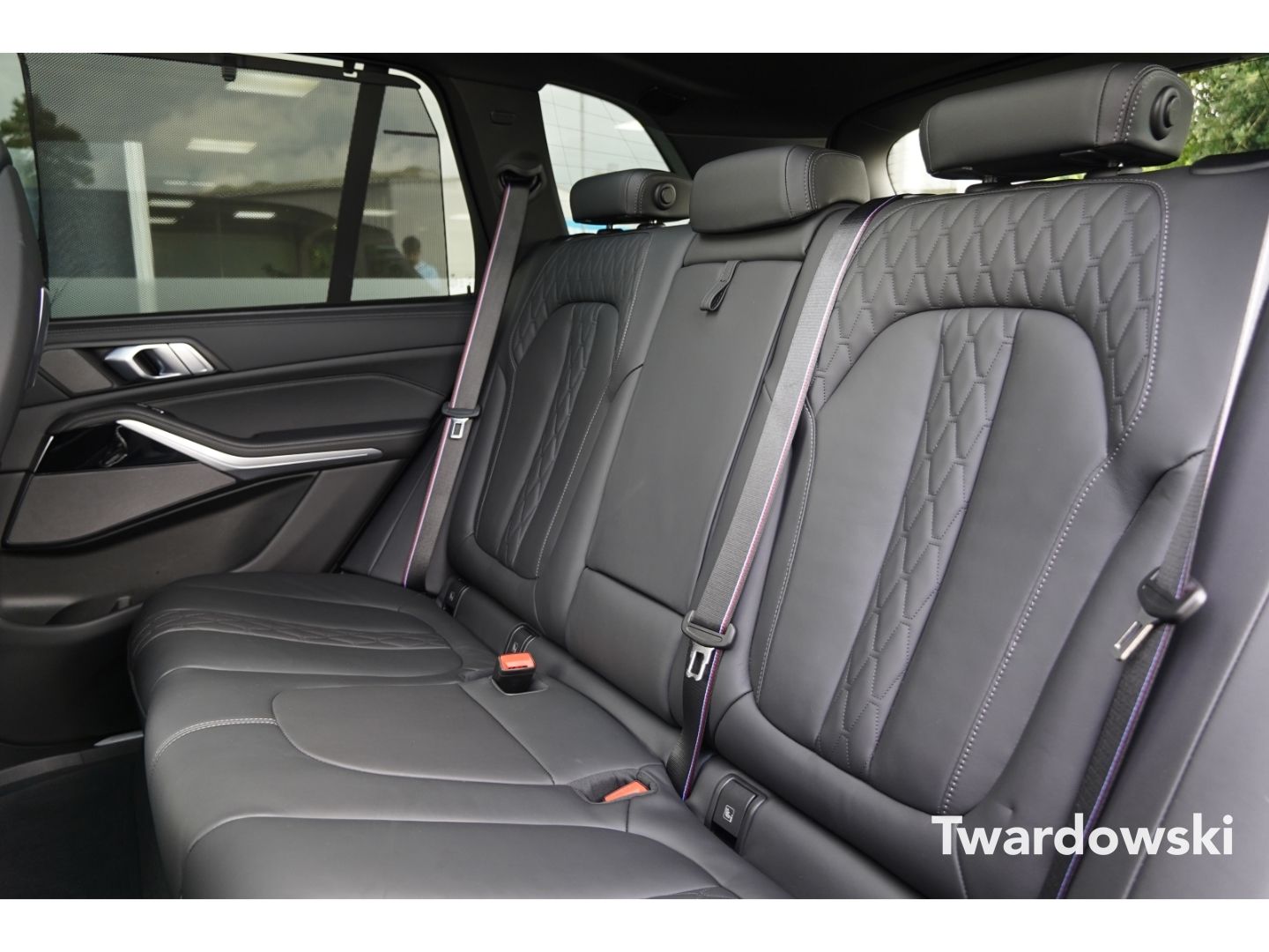 BMW X5 40d M Sport PANO HUD AHK Luft SOFT Massage