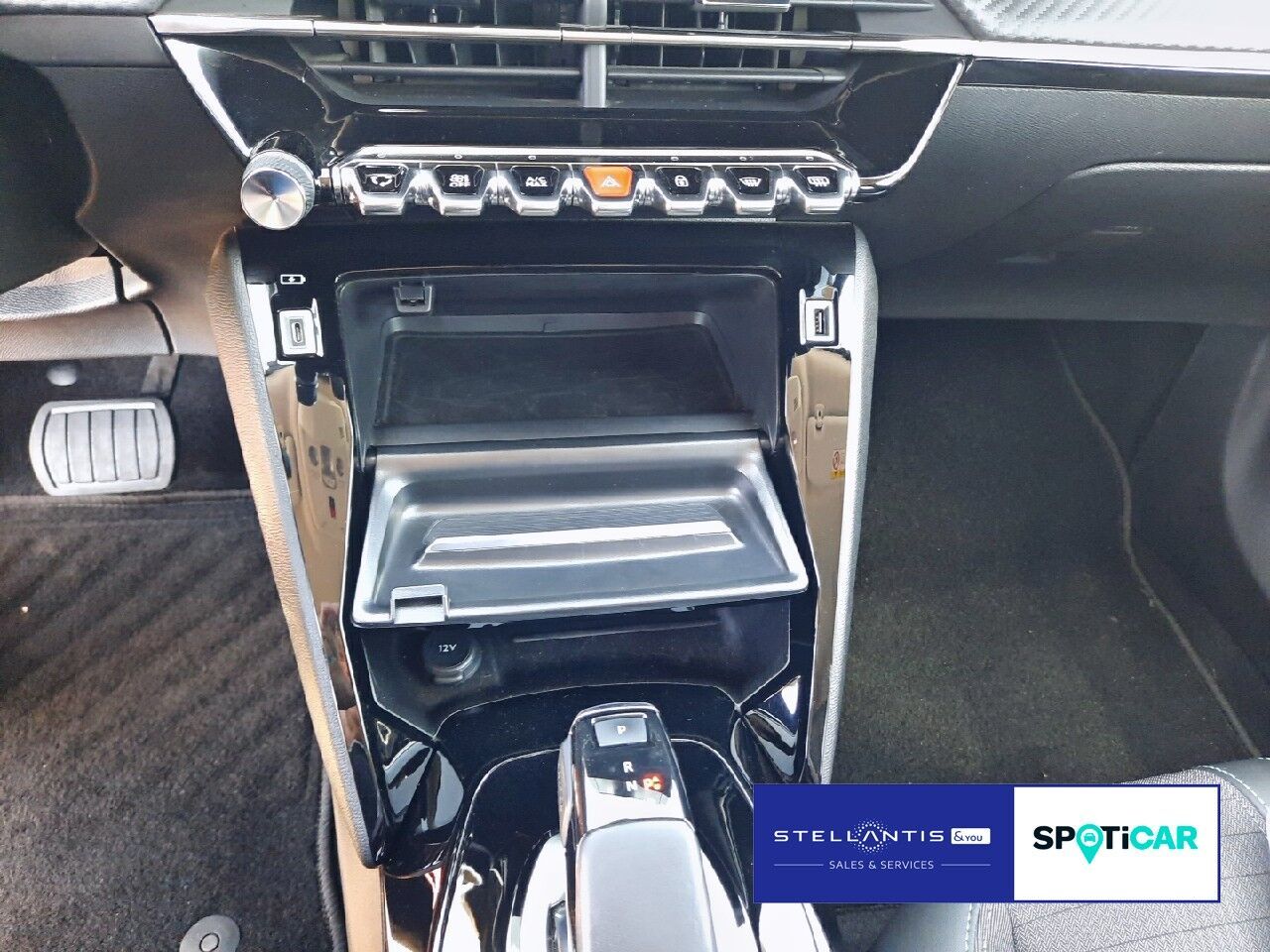Peugeot 2008 Allure 136 Elektro - Samsaru's Car Outlet