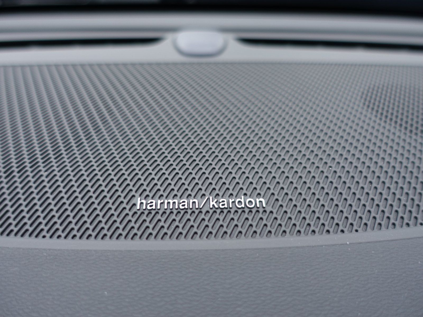 Volvo V60 Plus Dark T6 AWD Plug-in Hybrid AHK/360°/KAM