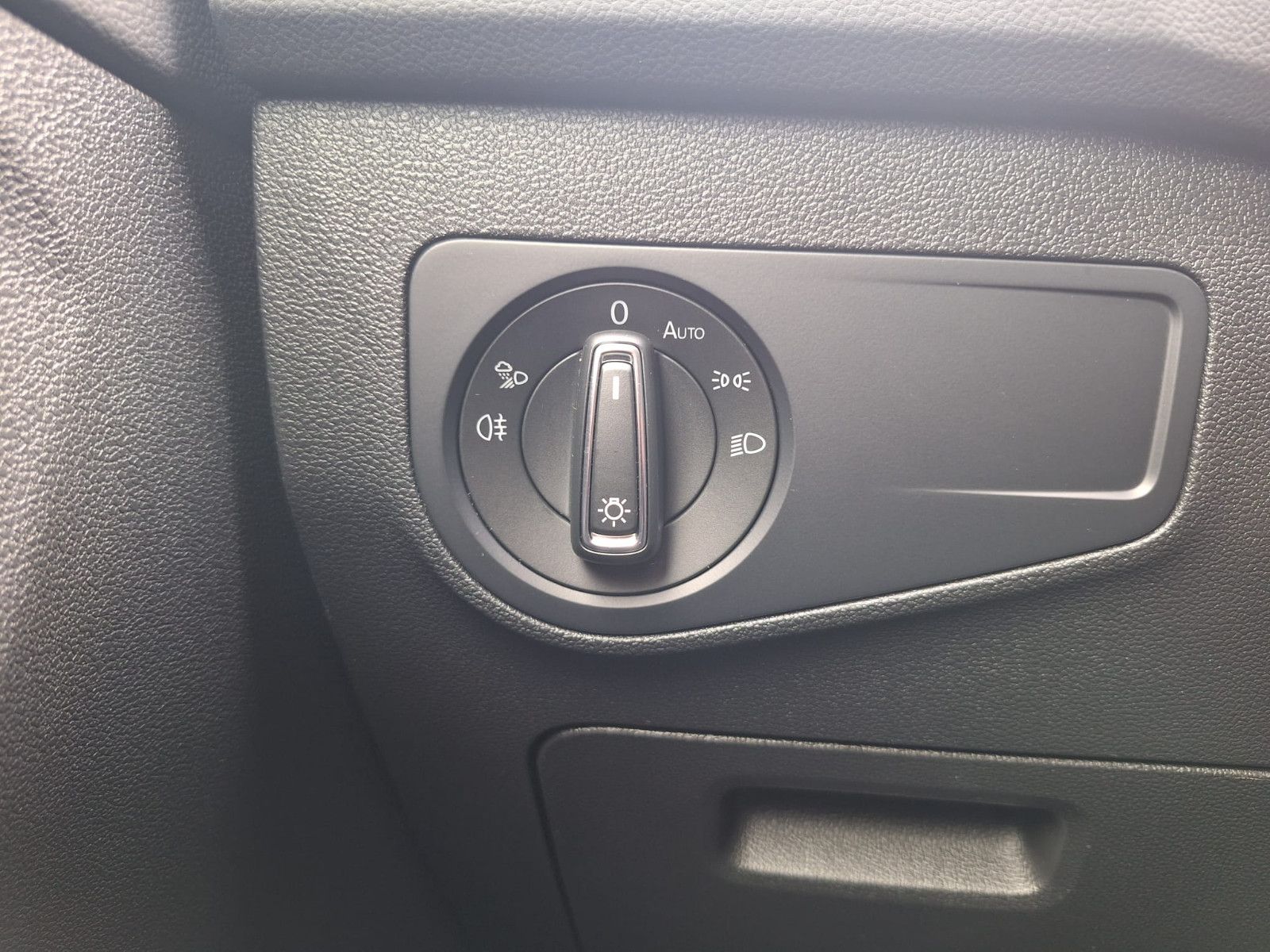 Volkswagen Tiguan 2.0 TDI United DSG - Samsaru's Car Outlet