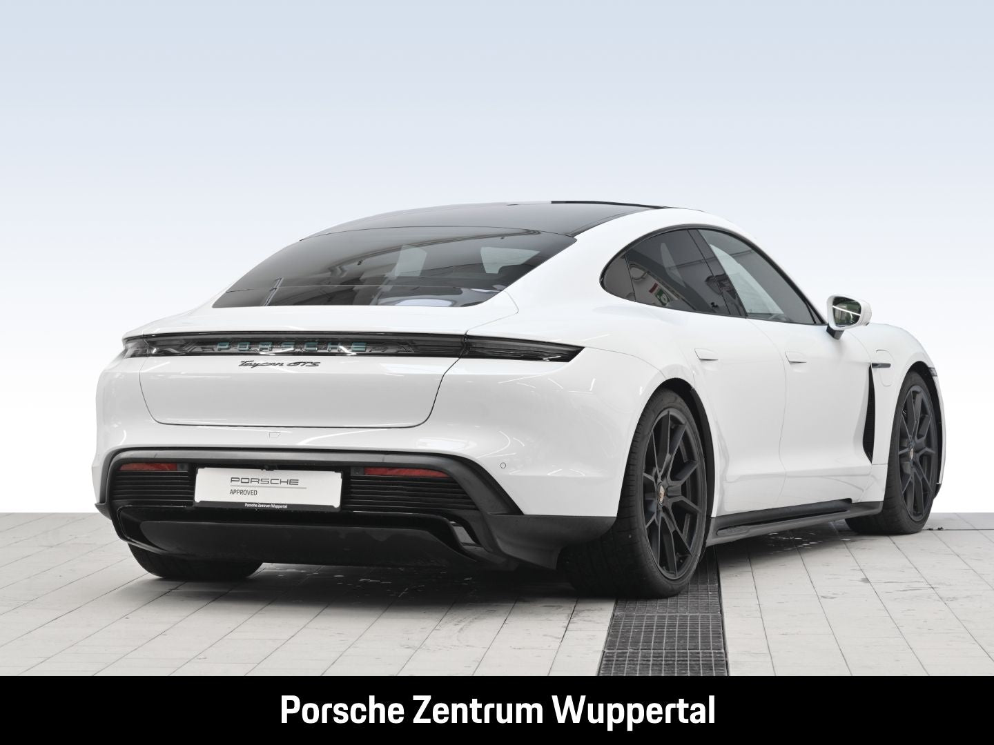 Porsche Taycan GTS InnoDrive Head-Up LED-Matrix BOSE