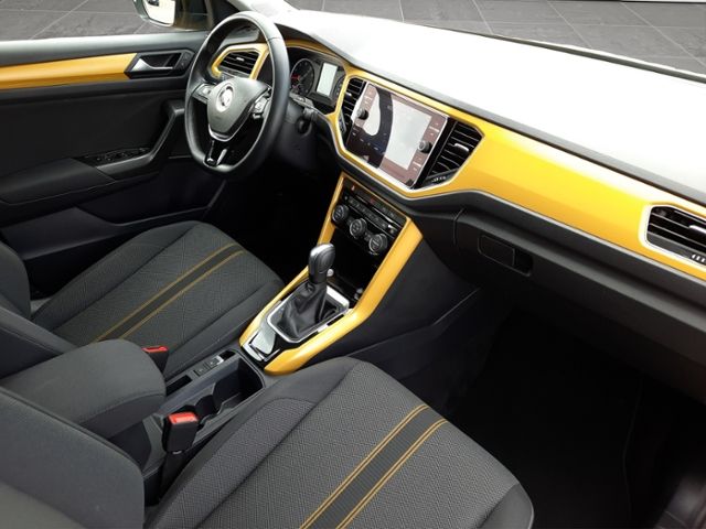 Volkswagen T-Roc 1.5TSI DSG Style - Samsaru's Car Outlet