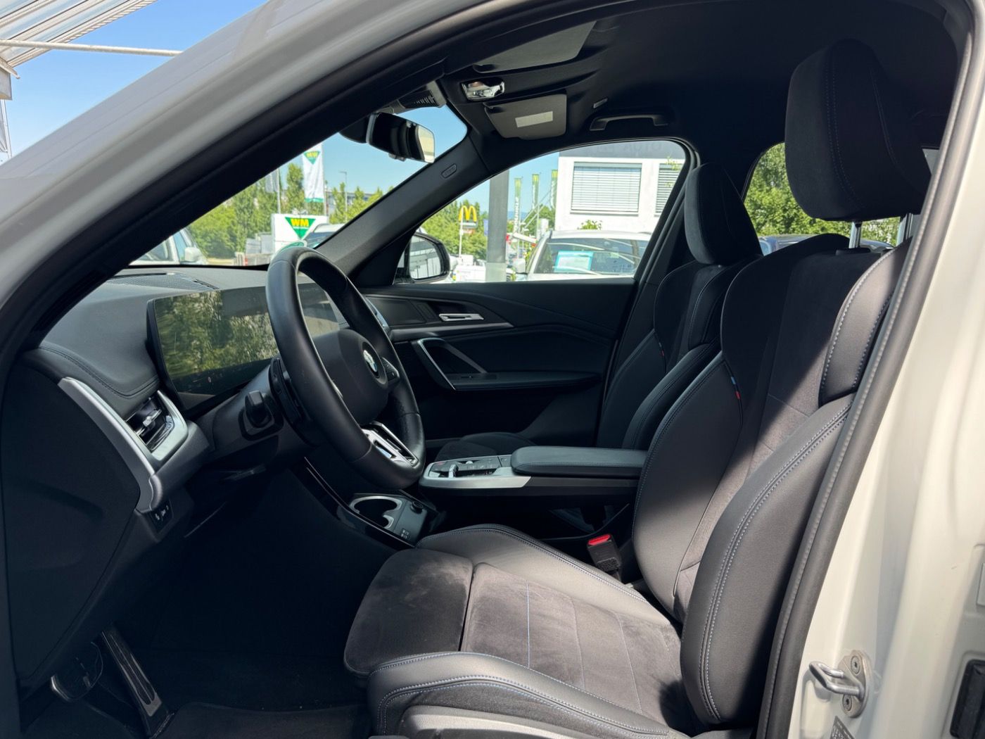 BMW X1 xDrive20d M-Sportpaket - Samsaru's Car Outlet