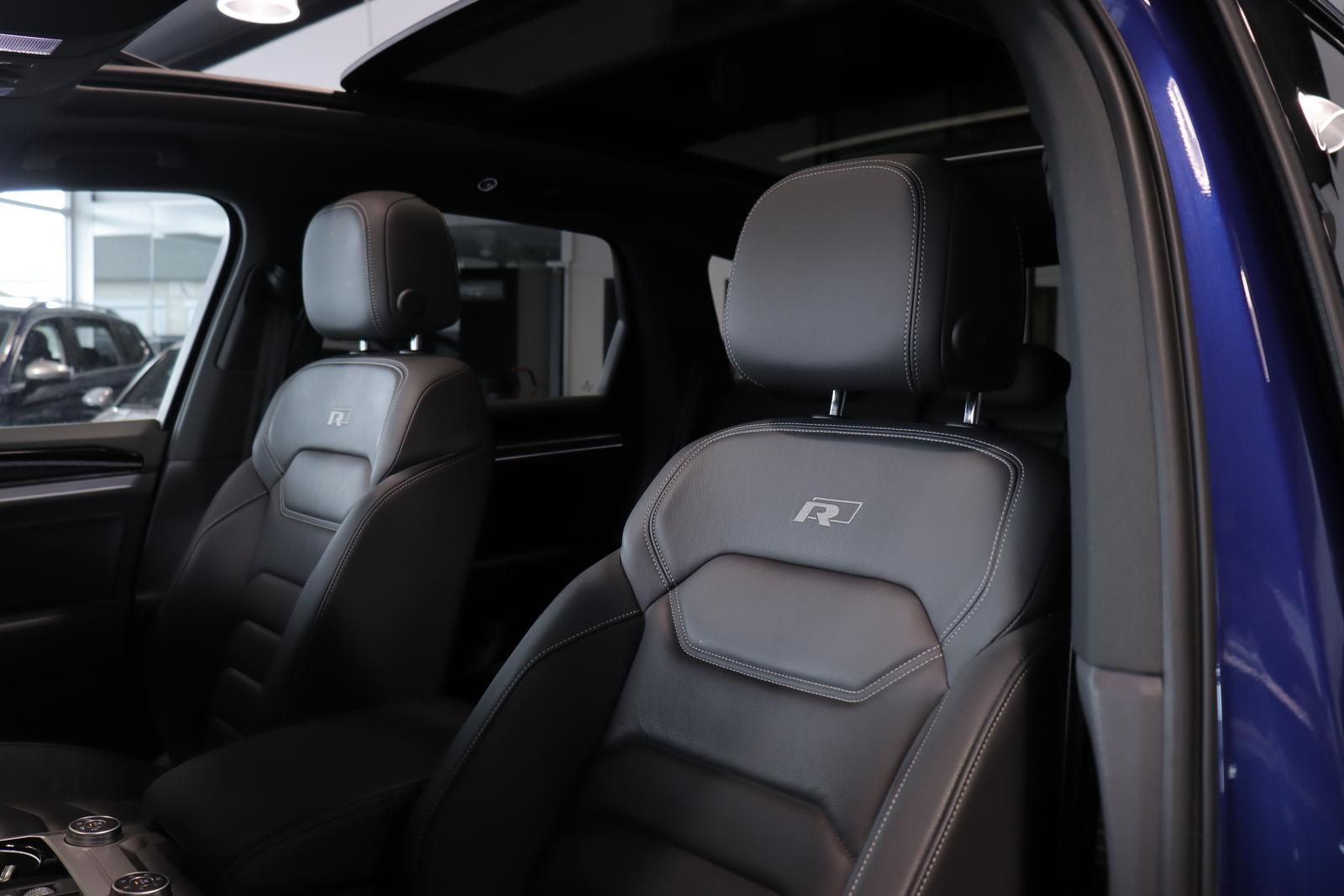 Volkswagen Touareg 3.0 TDI 4M R-LINE BLACK - Samsaru's Car Outlet