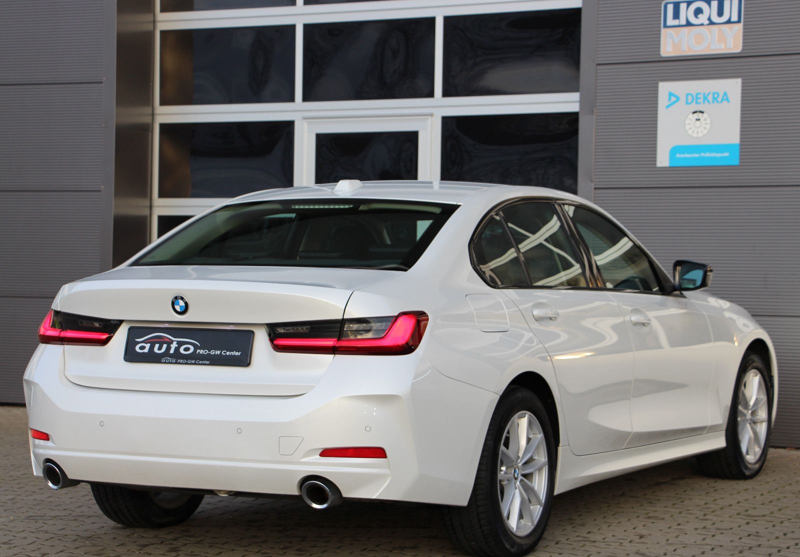 BMW 3 Limousine 320 i xDrive