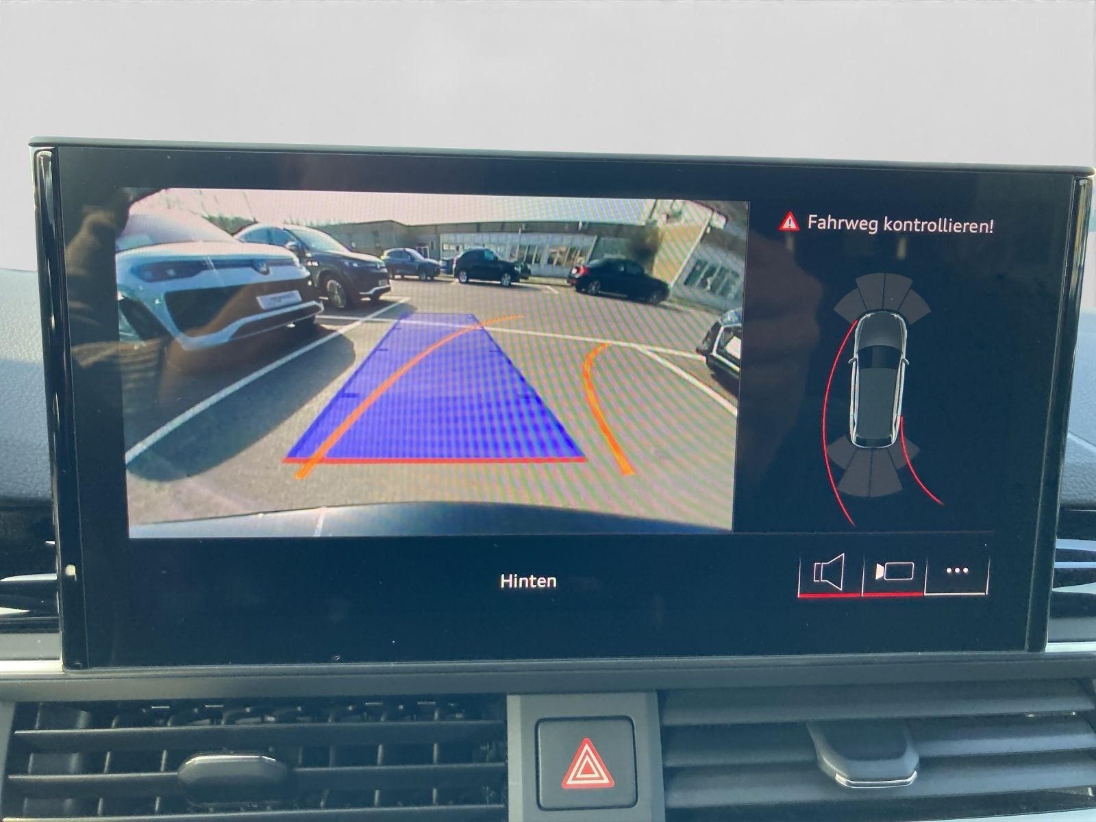 Audi A4 Avant 40 TFSI Q 2x S LINE AHK MATRIX-LED LM19