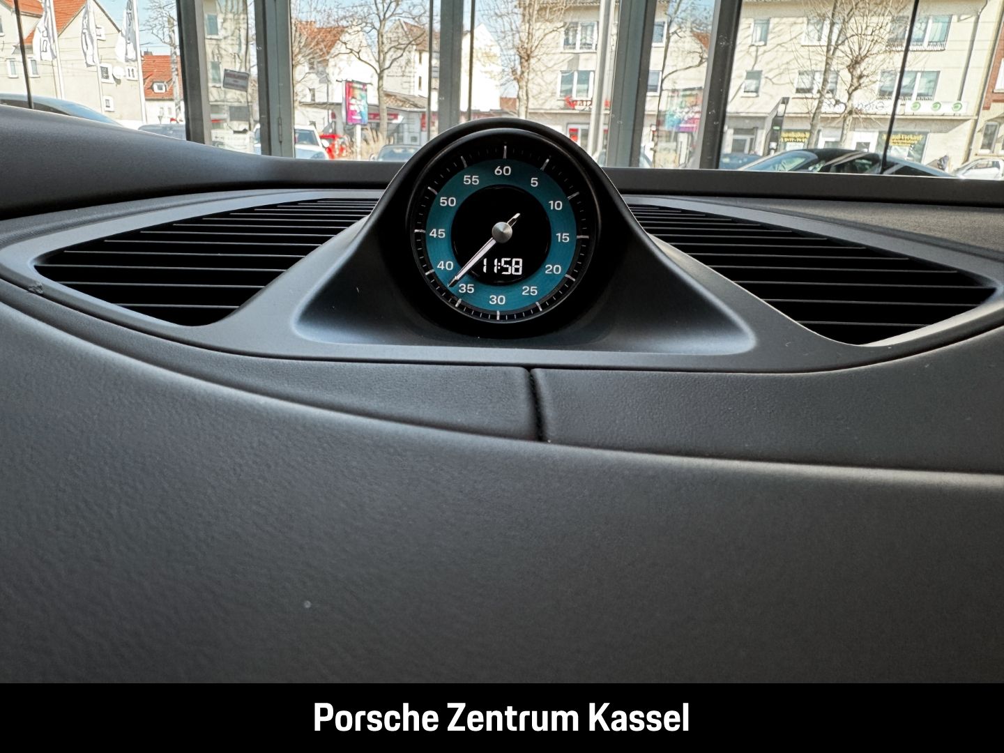 Porsche Macan Electric 4S