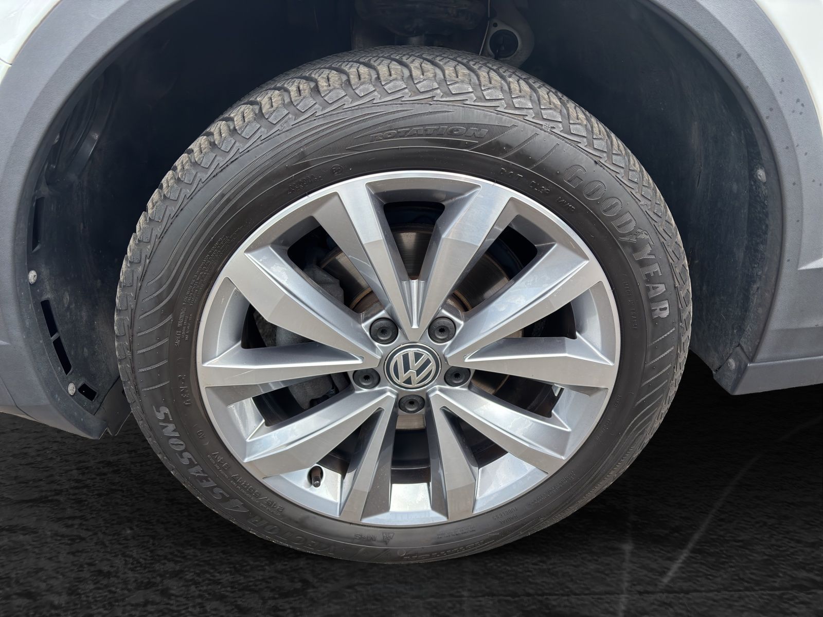 Volkswagen T-Roc 1.0 TSI Style - Samsaru's Car Outlet