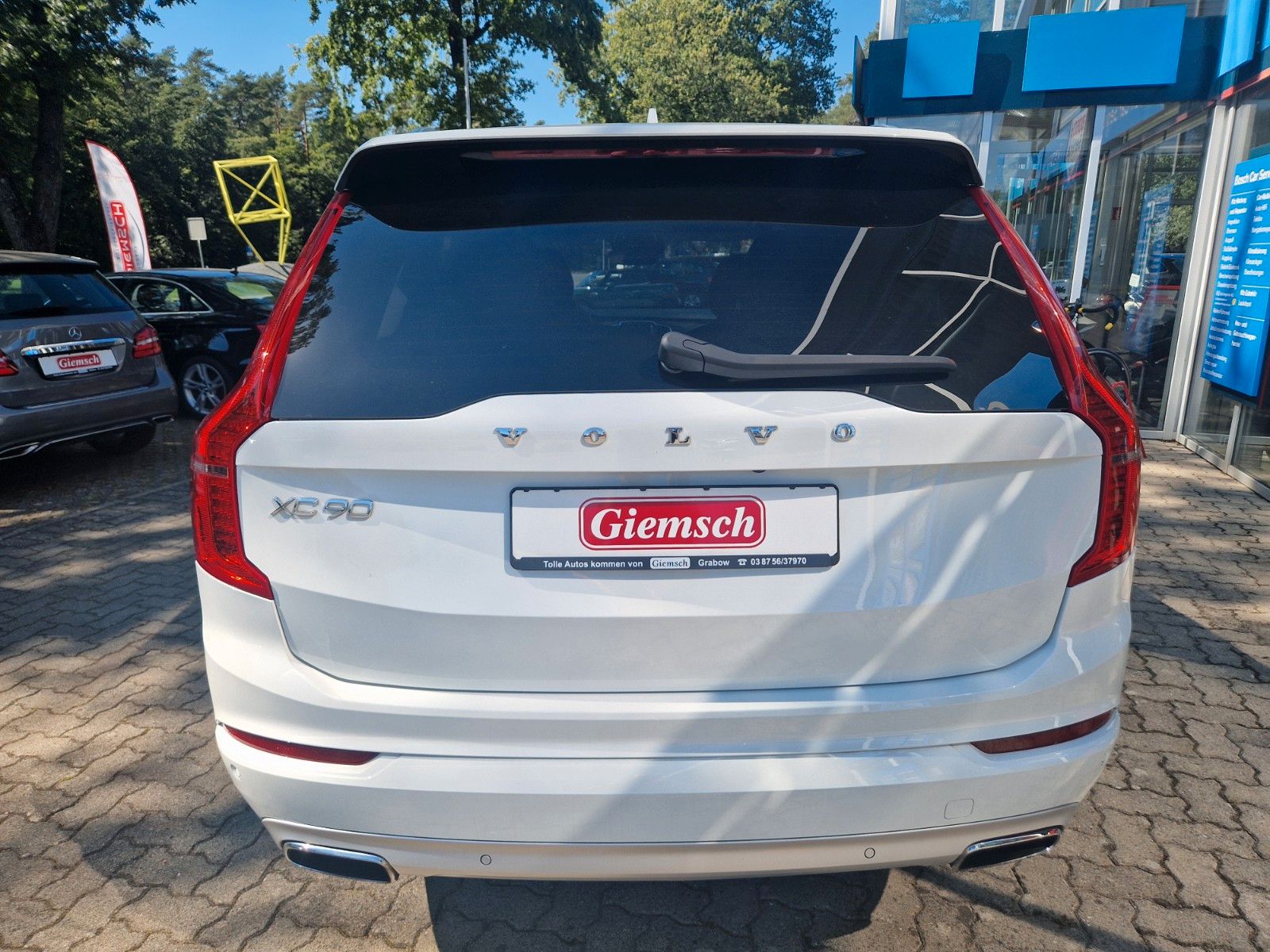 Volvo XC90 Momen Pro AWD D5 AHK 7 Sitze 360° DAB 8fach