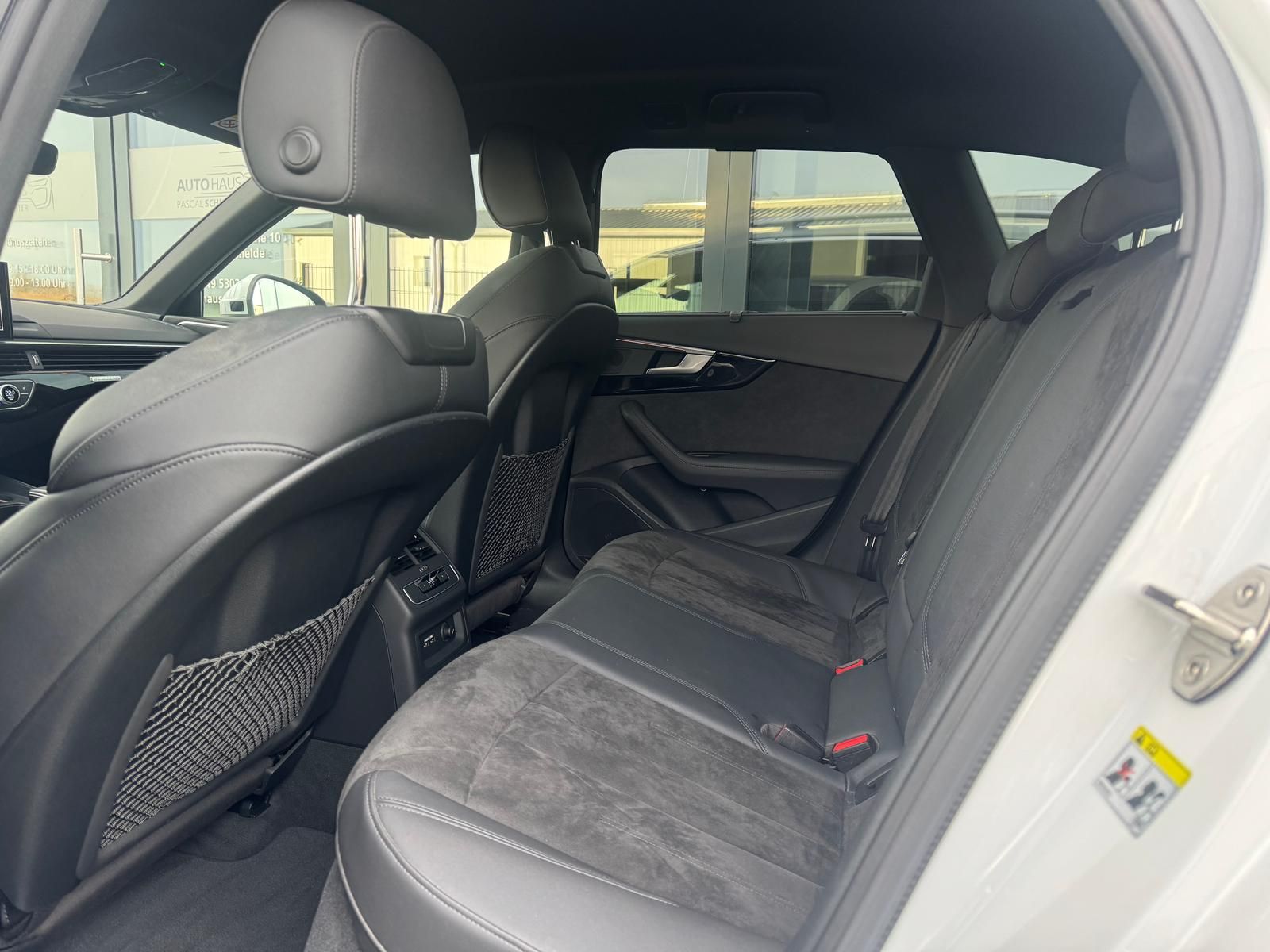 Audi A4 Allroad 40 TDI/S-Tronic/AHK/STDHZG/LEDER/