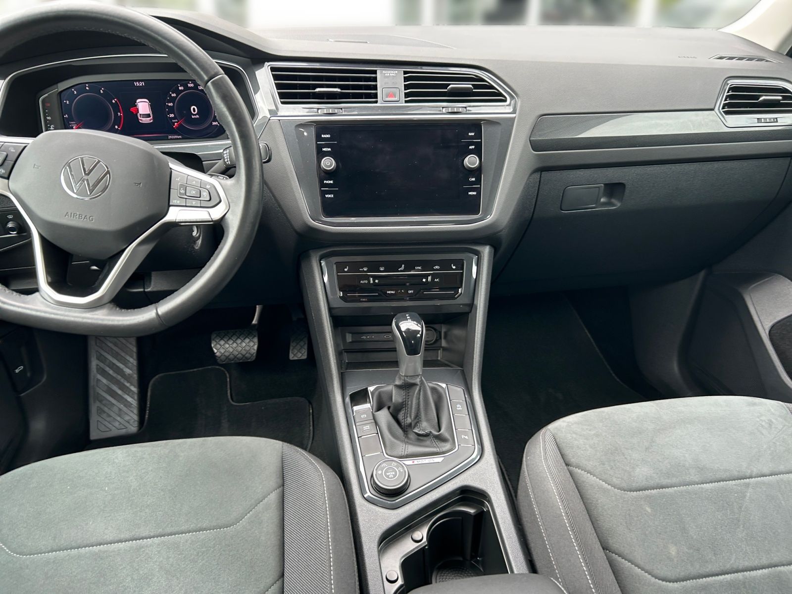 Volkswagen Tiguan 2.0 TSI BMT 4Motion Elegance - Samsaru's Car Outlet